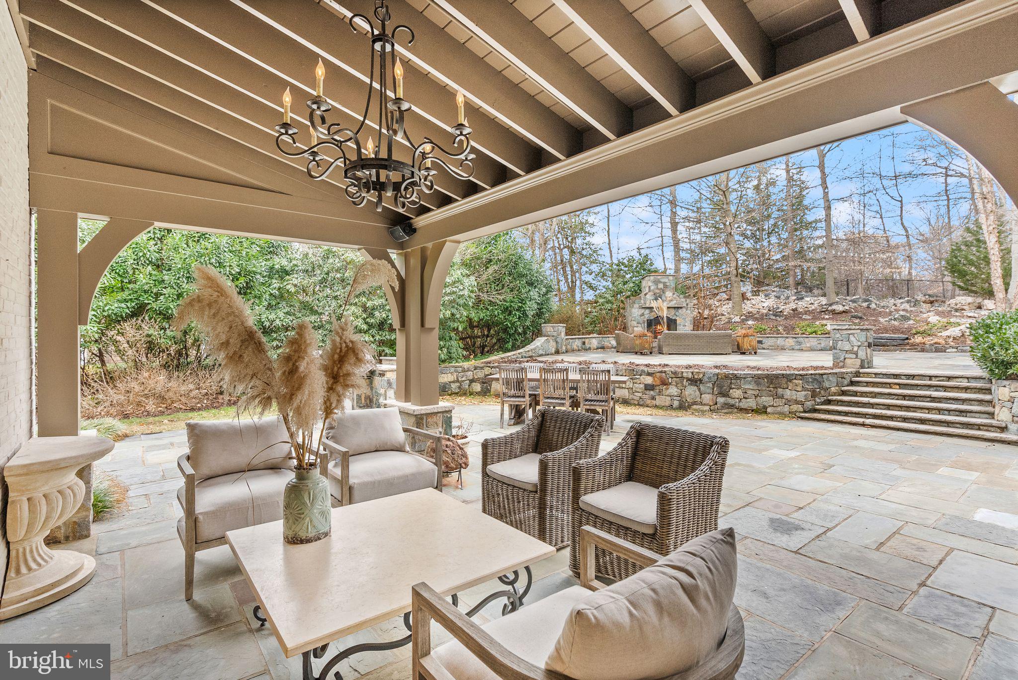 BURNING TREE - Residential