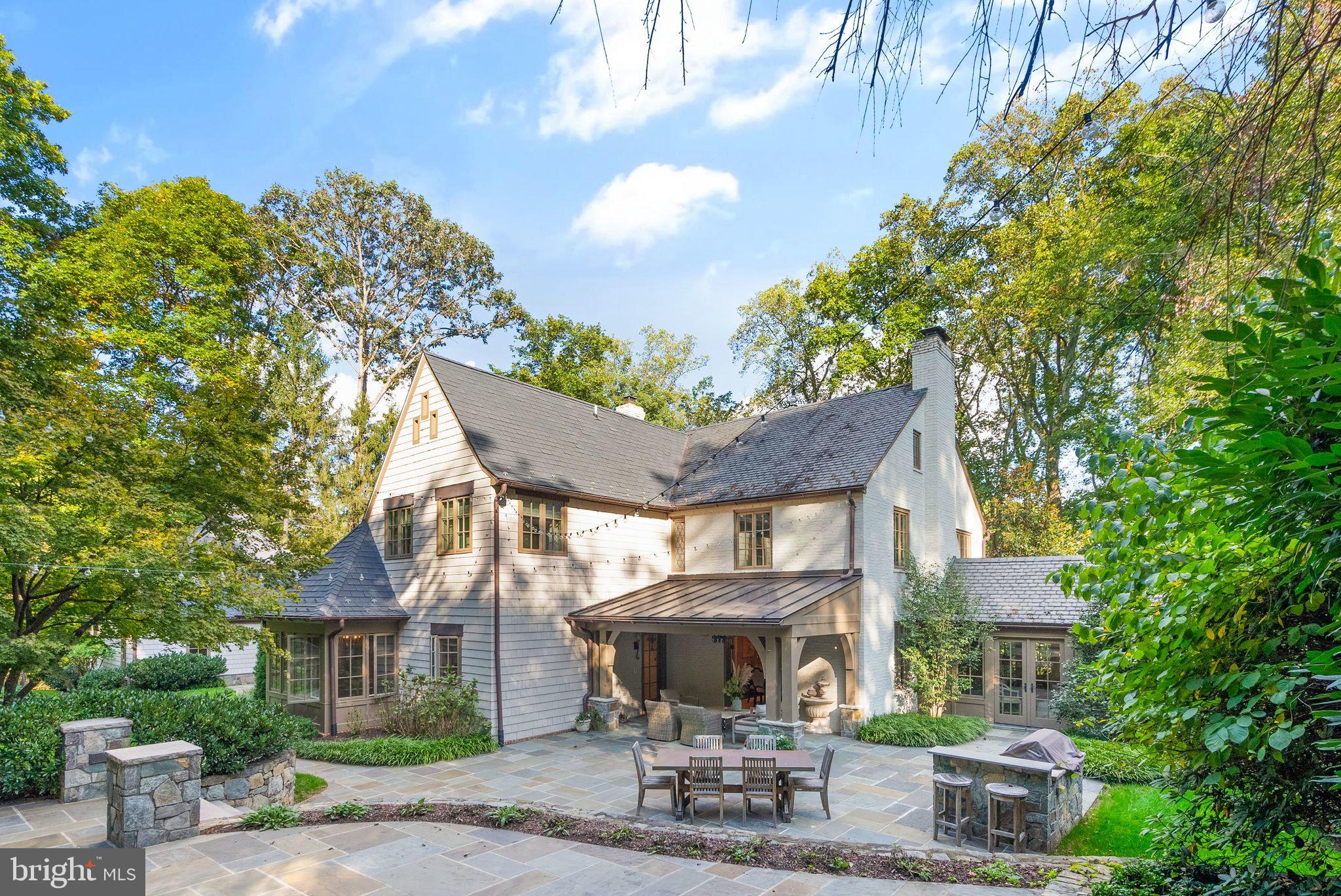 BURNING TREE - Residential