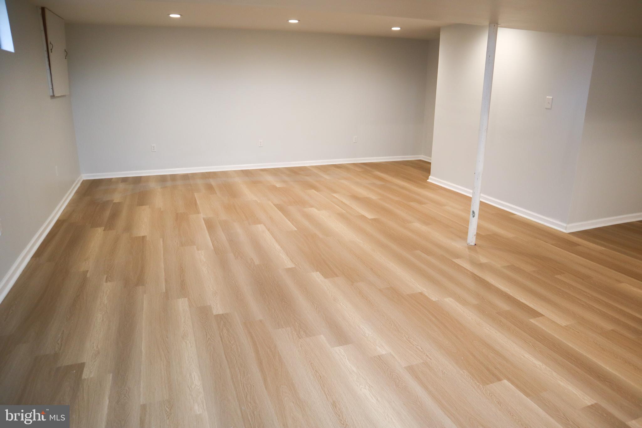 SNOWDENS MILL - Residential