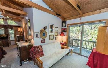 RIVER RIDGE - Residential