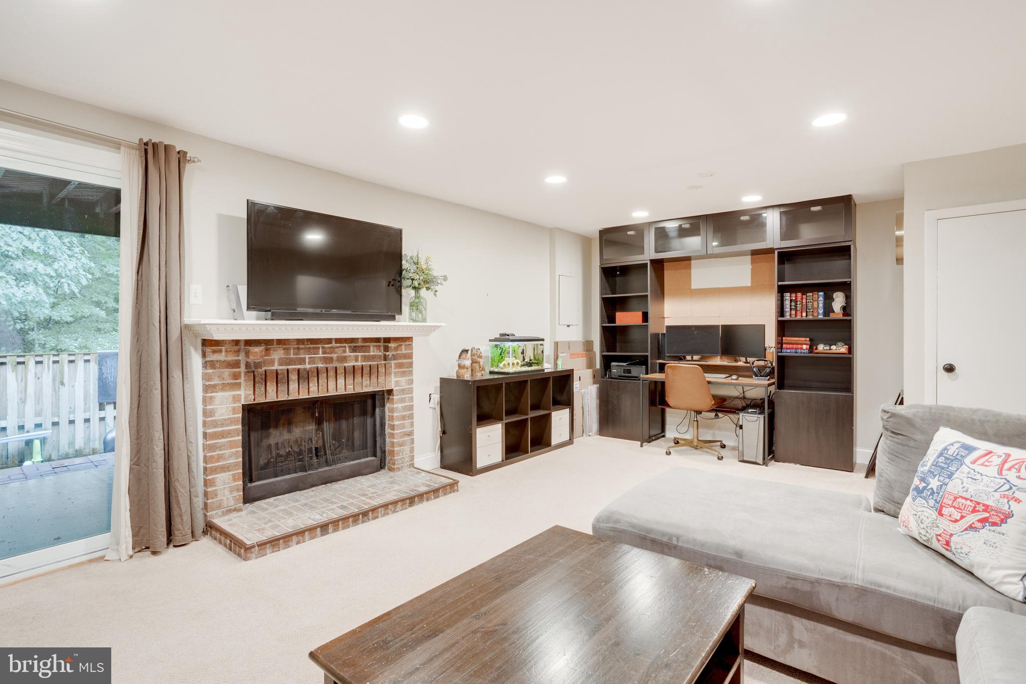 BURKE CENTRE - Residential