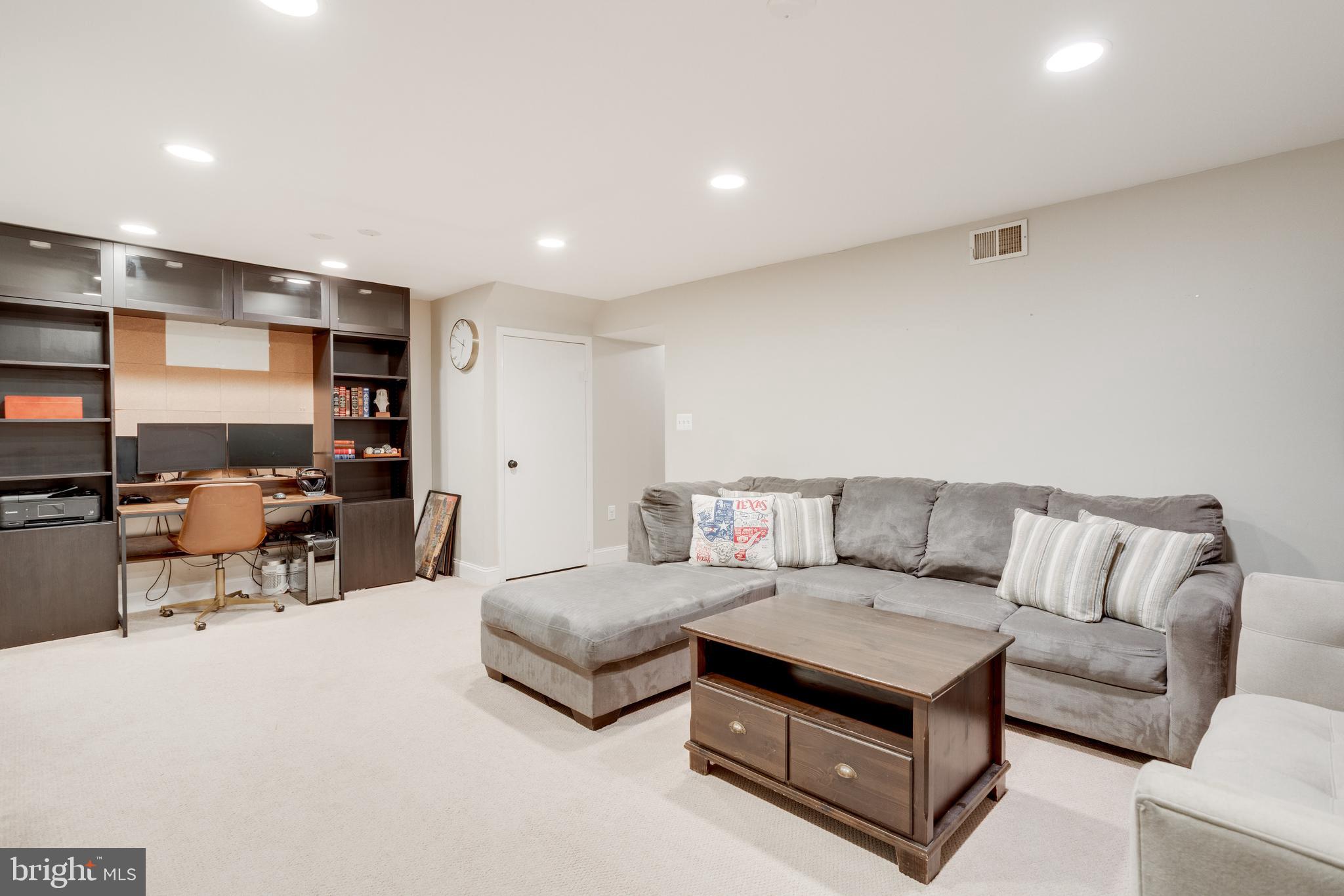 BURKE CENTRE - Residential