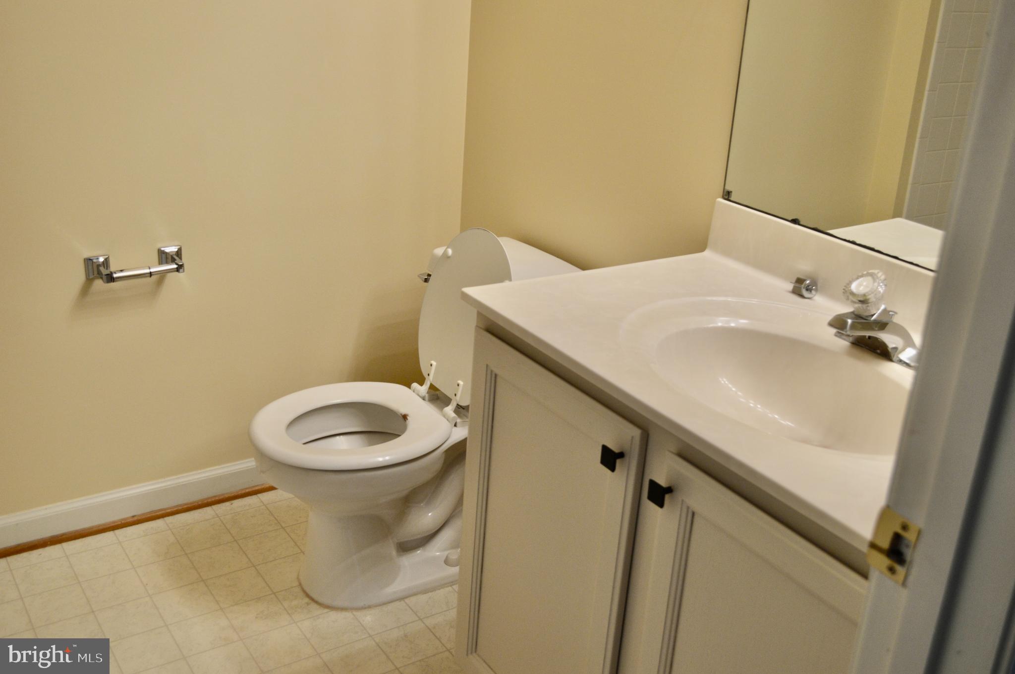 STUART MECHANIC - Residential Lease