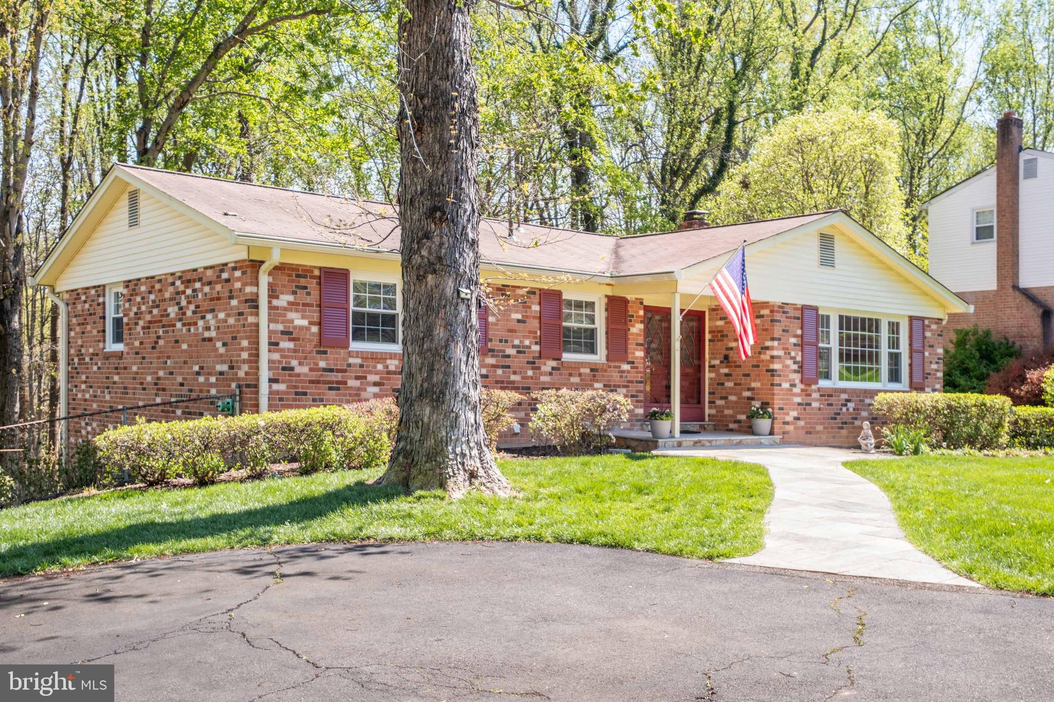 8709 POWDER HORN ROAD