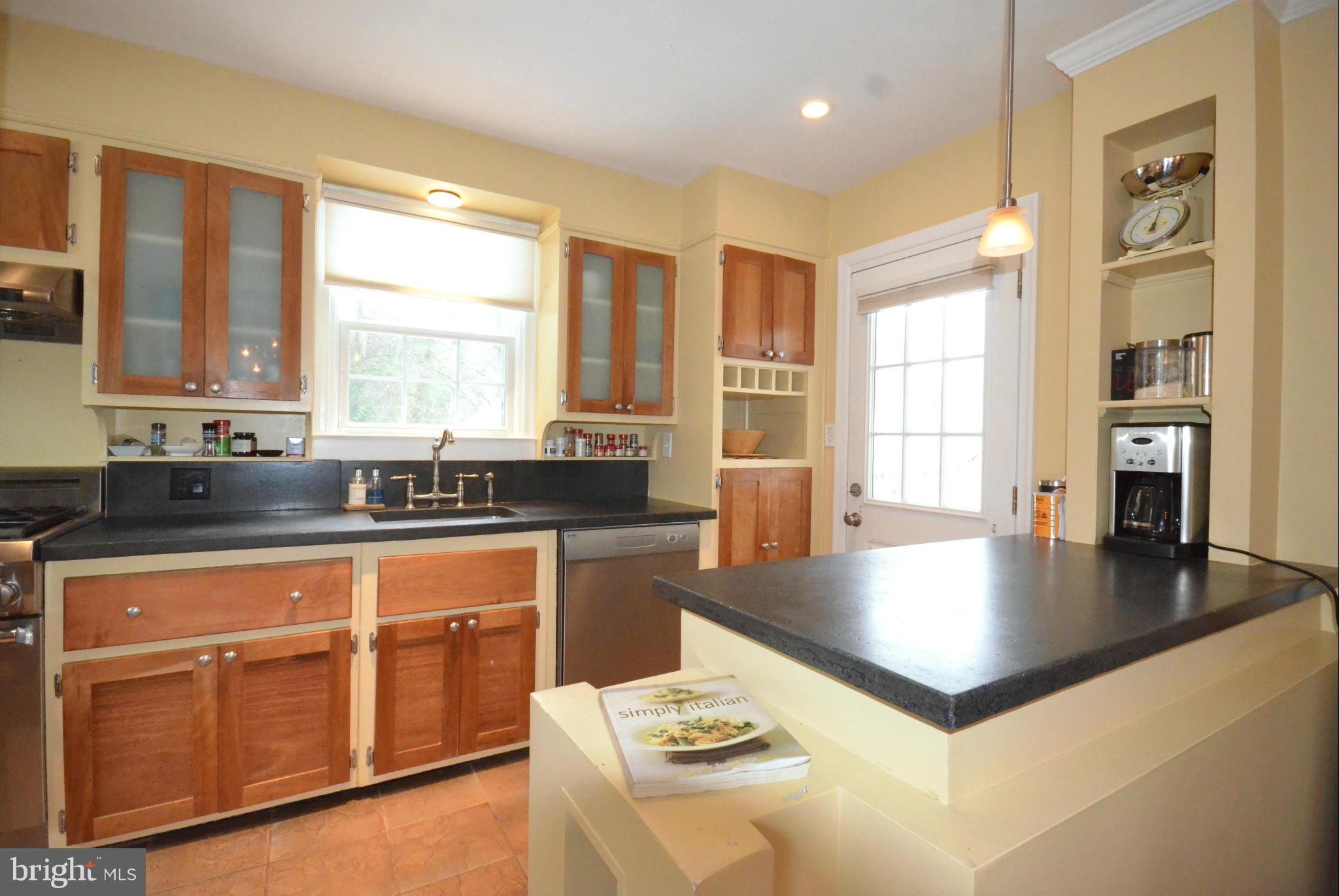 MOUNT WASHINGTON - Residential