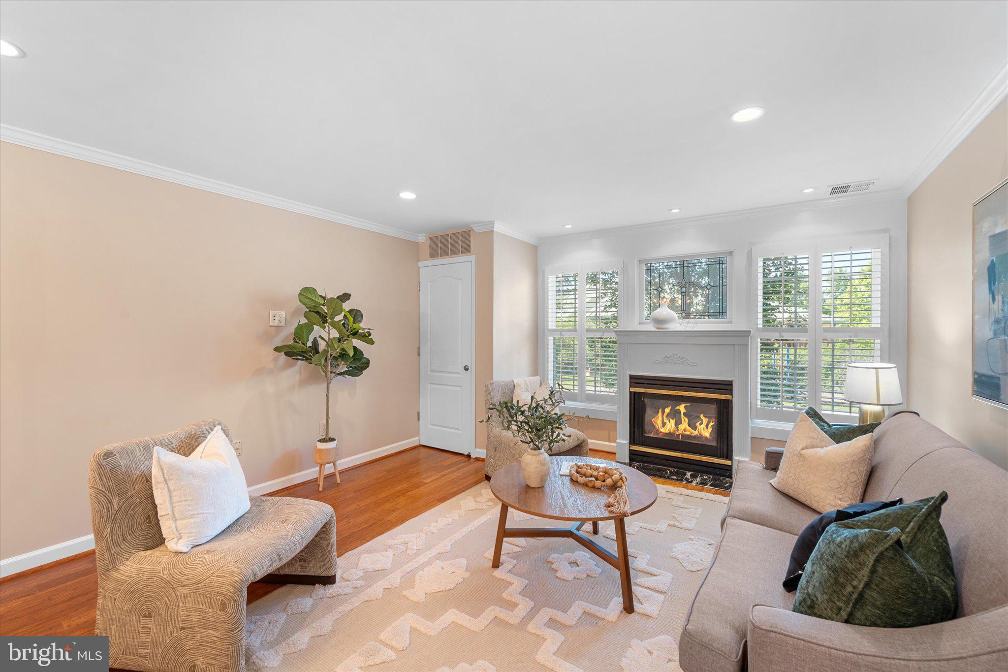 6924 FAIRFAX DRIVE 226