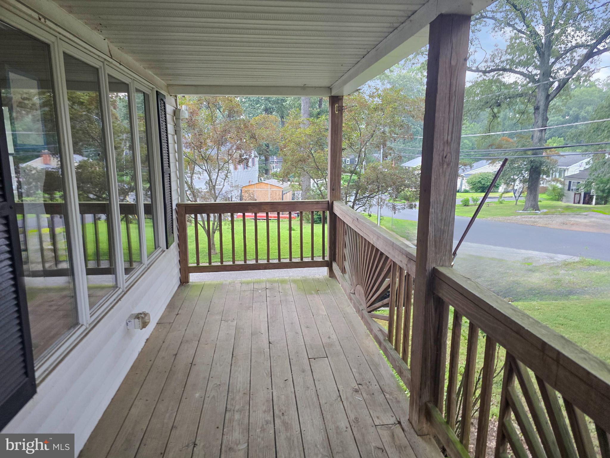 1123 OAK VIEW DRIVE