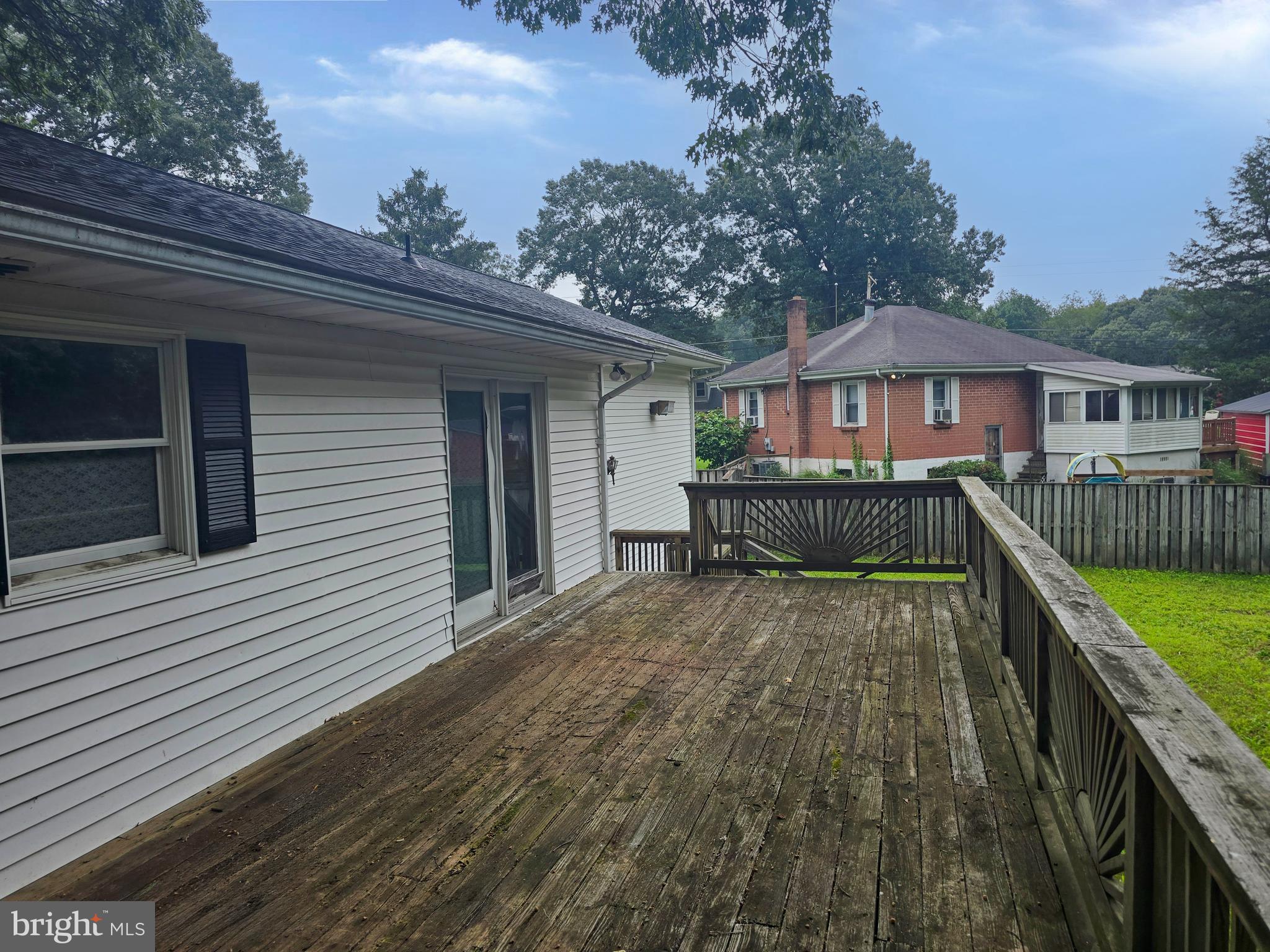 SUNRISE BEACH - Residential