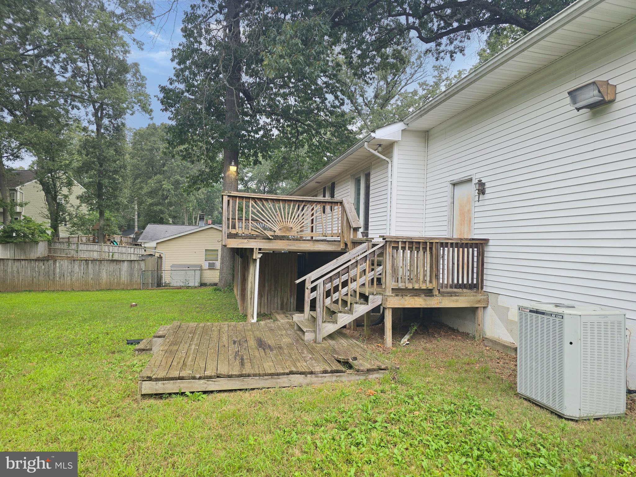 SUNRISE BEACH - Residential