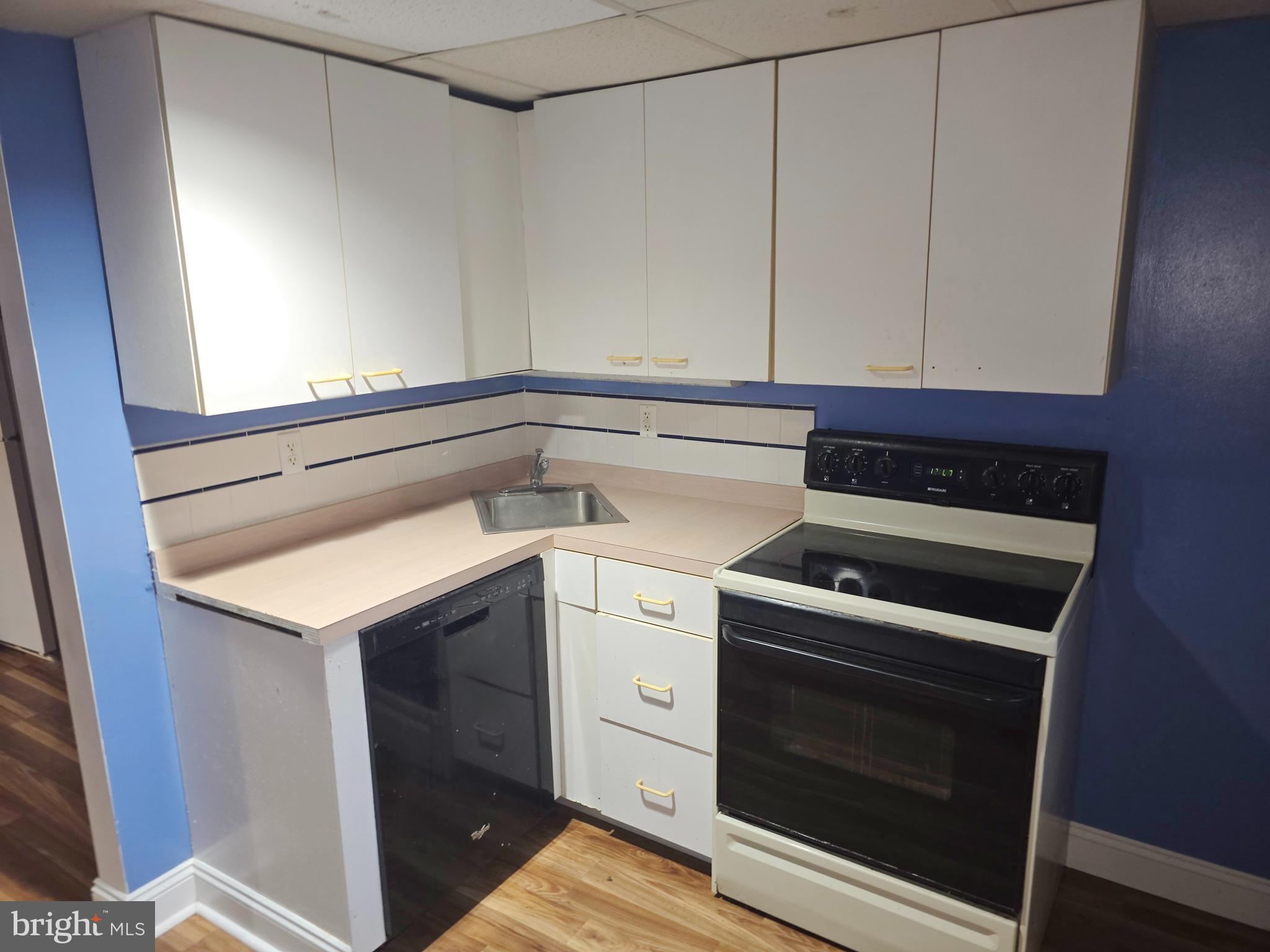 SUNRISE BEACH - Residential