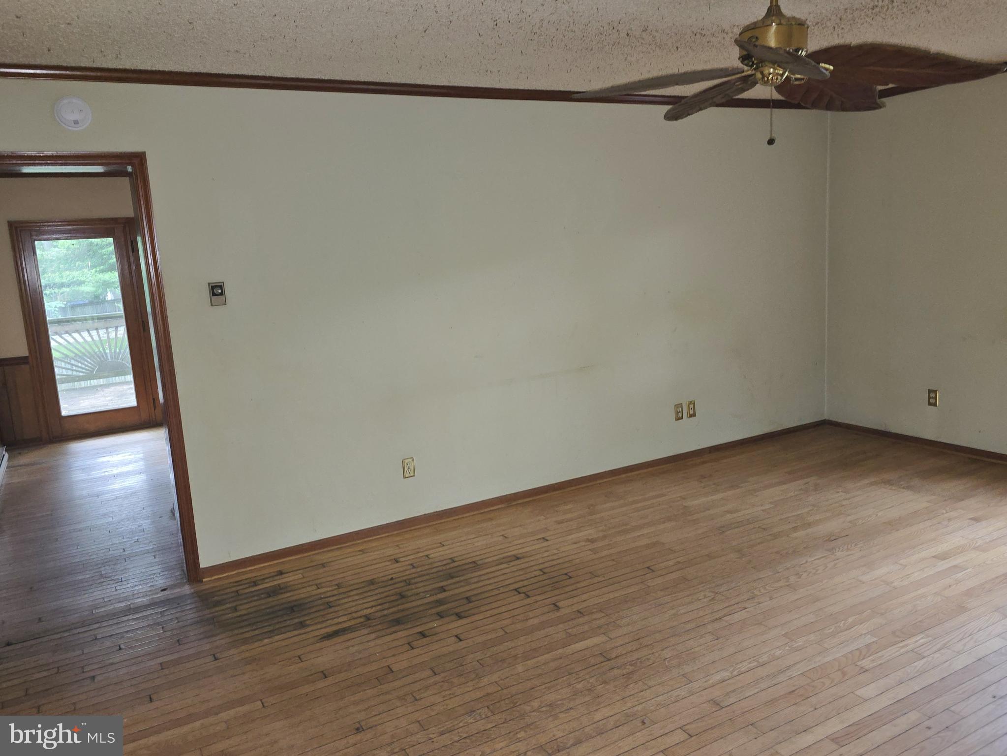 SUNRISE BEACH - Residential