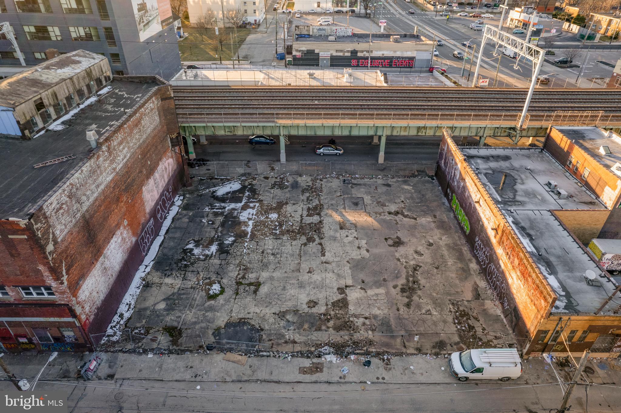 POPLAR - Commercial Lease