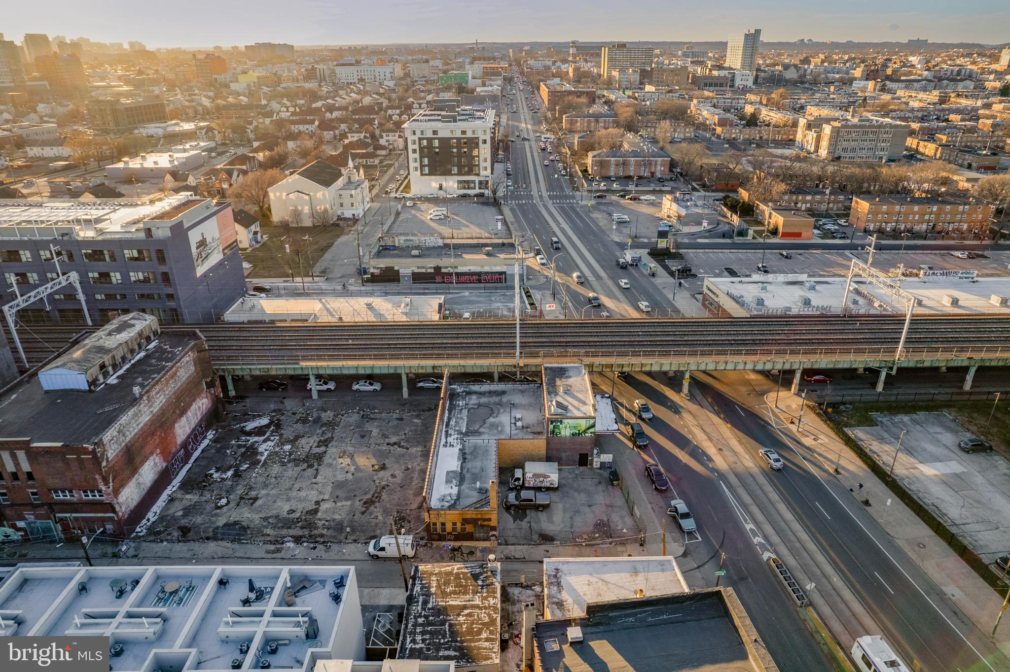 POPLAR - Commercial Lease