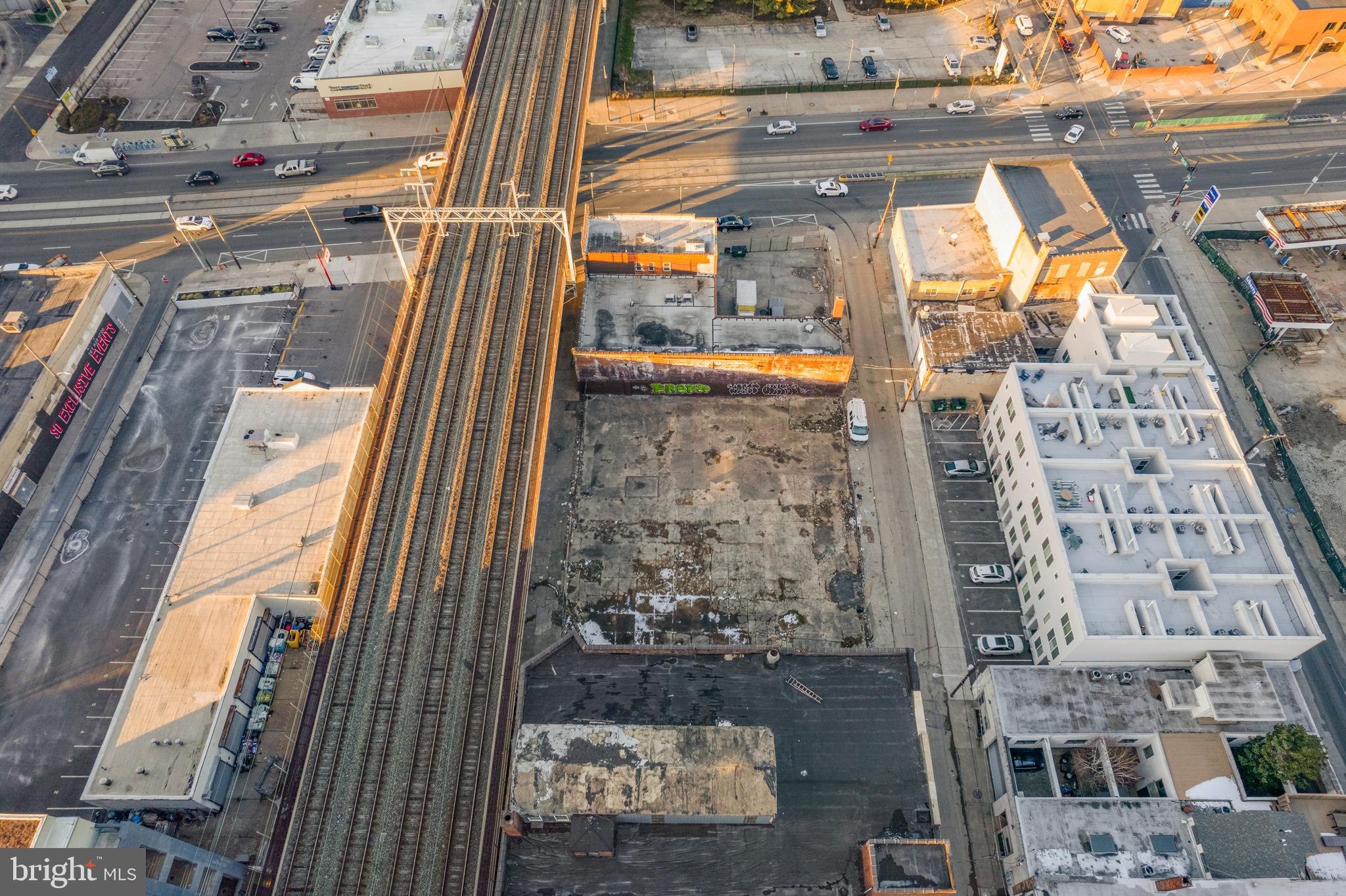 POPLAR - Commercial Lease