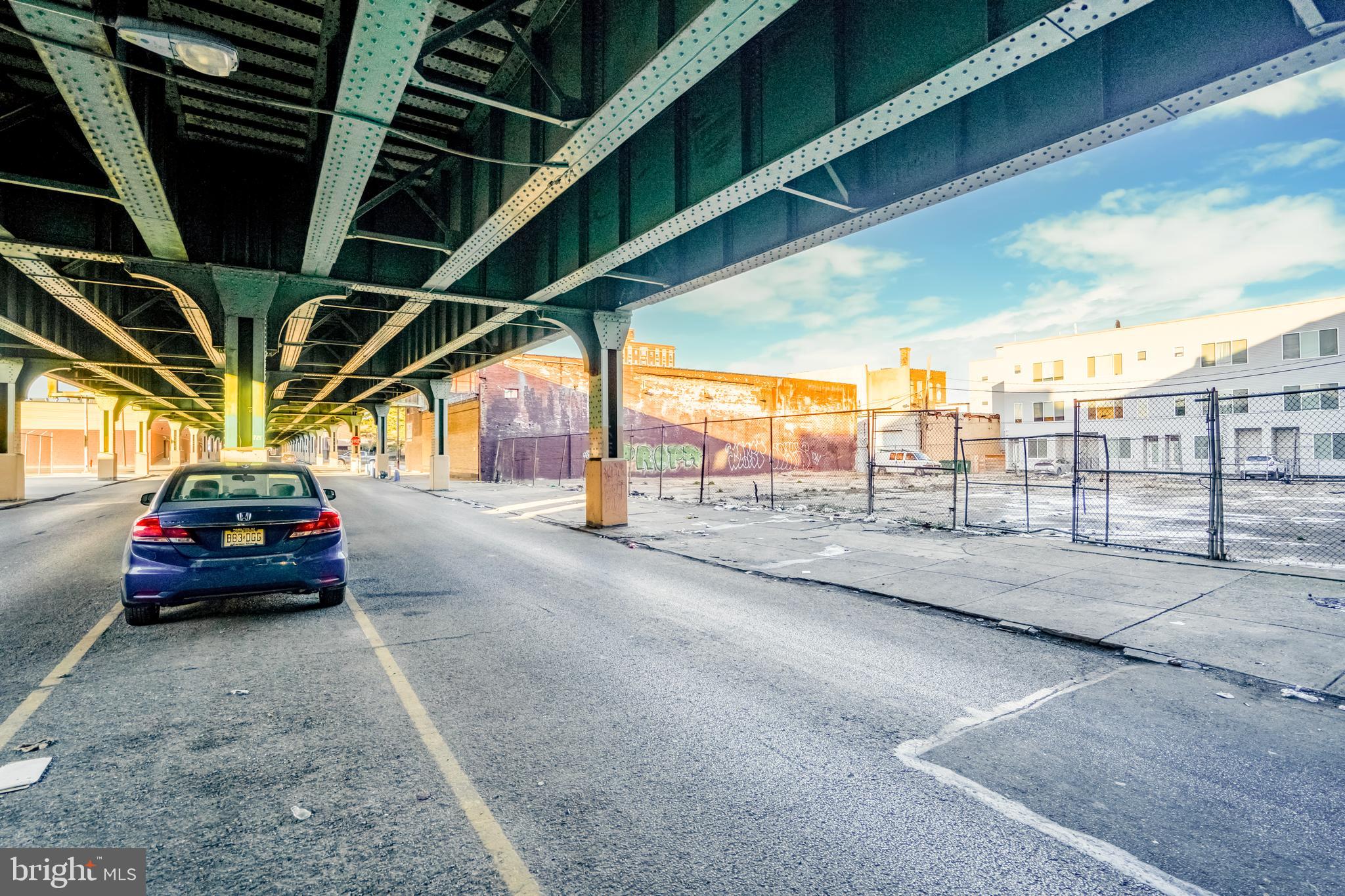 POPLAR - Commercial Lease