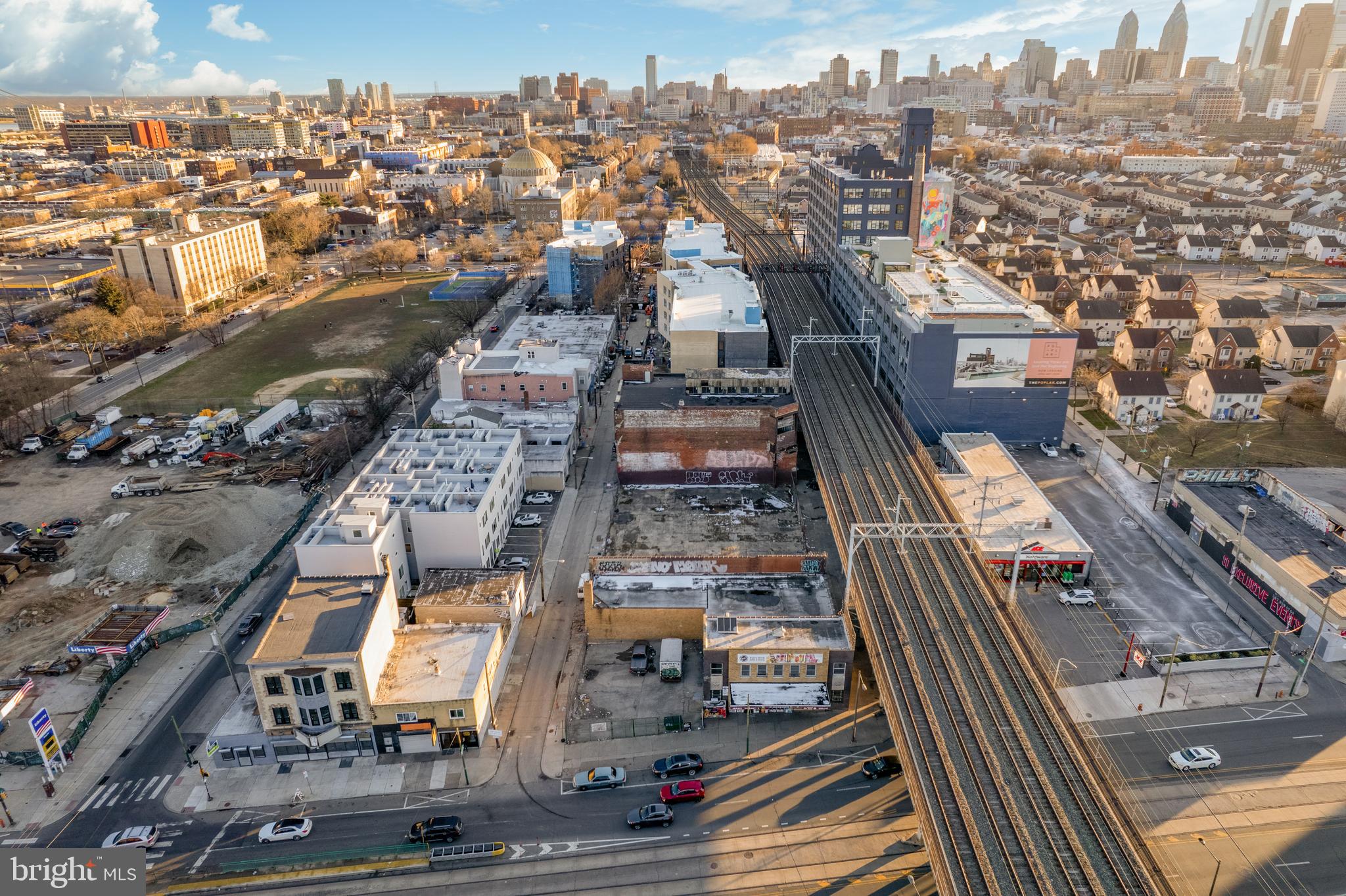 POPLAR - Commercial Lease