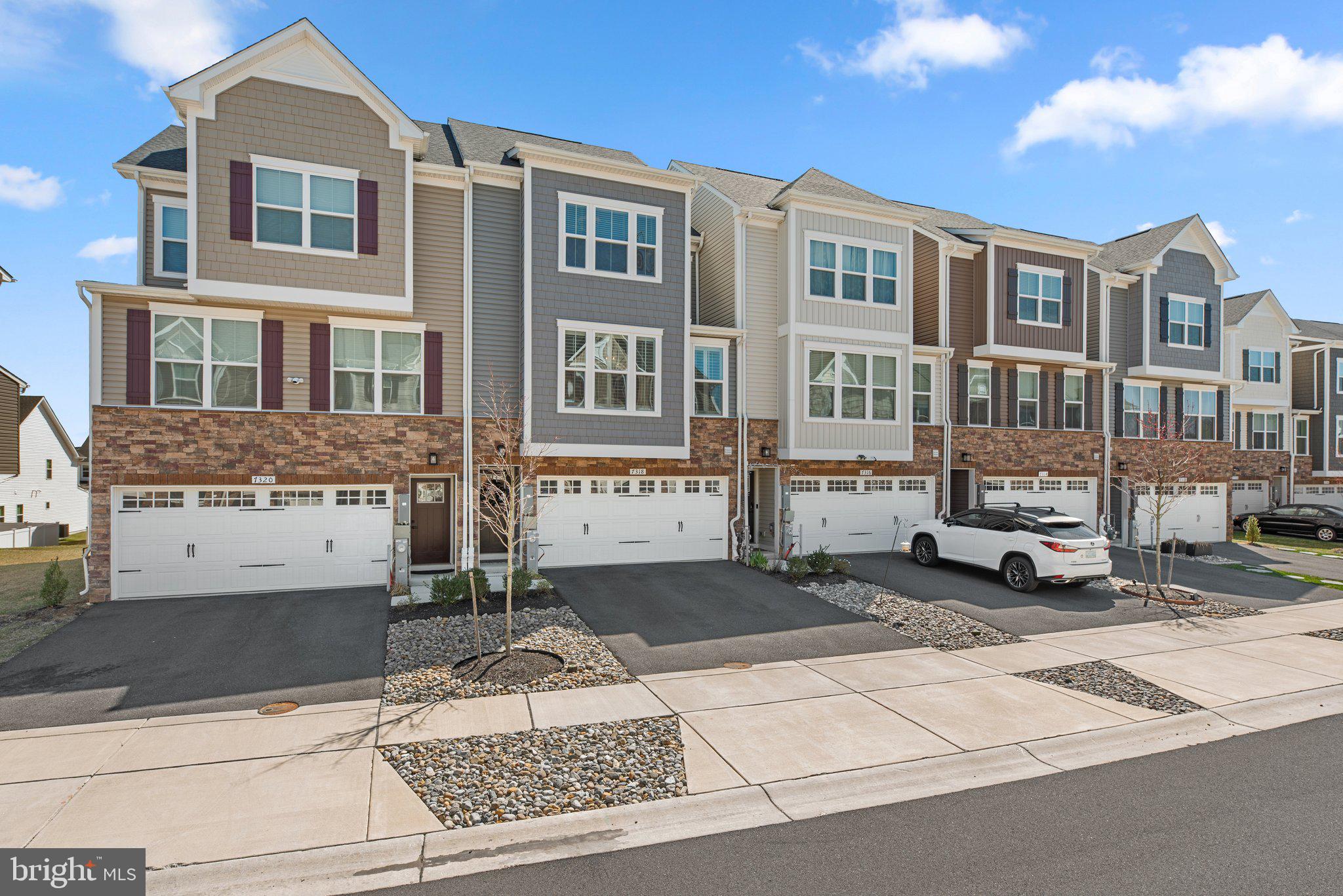 WELLINGTON FARMS - Residential