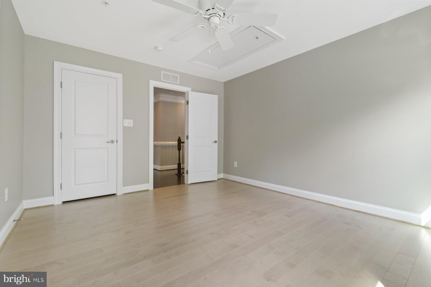 ASPEN LAKE LINGANORE - Residential