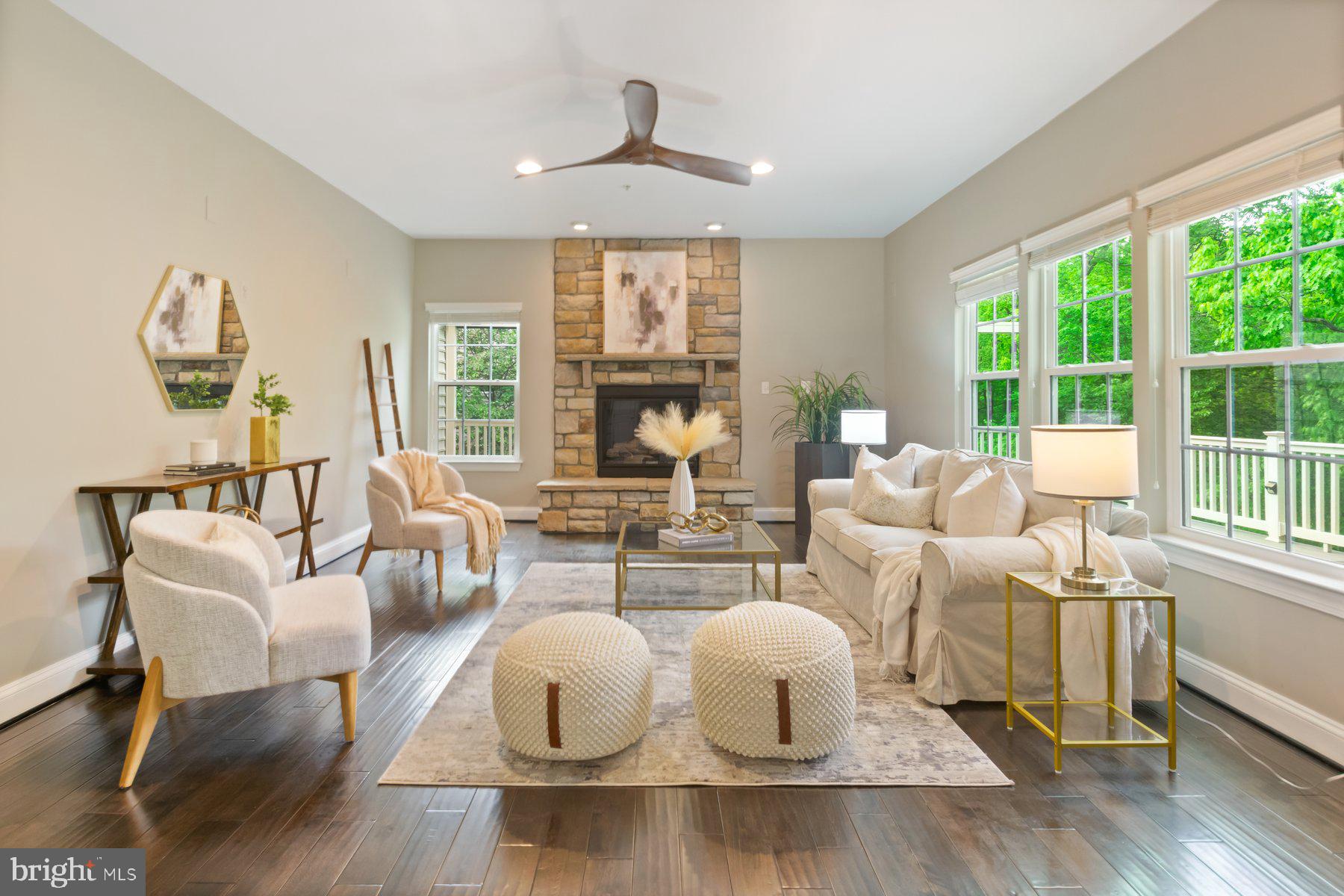 ASPEN LAKE LINGANORE - Residential