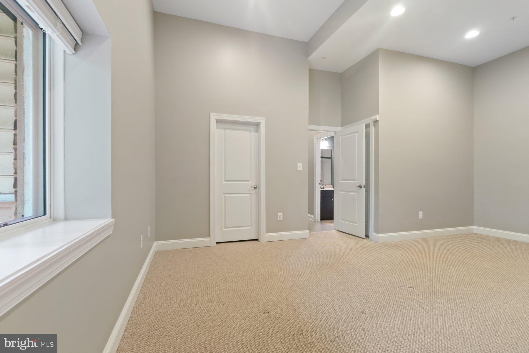 ASPEN LAKE LINGANORE - Residential