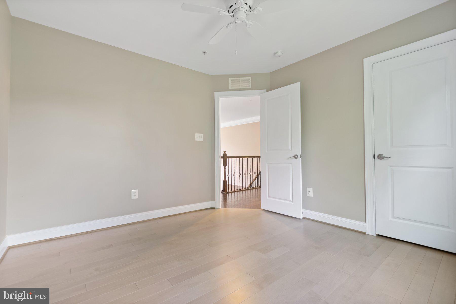 ASPEN LAKE LINGANORE - Residential