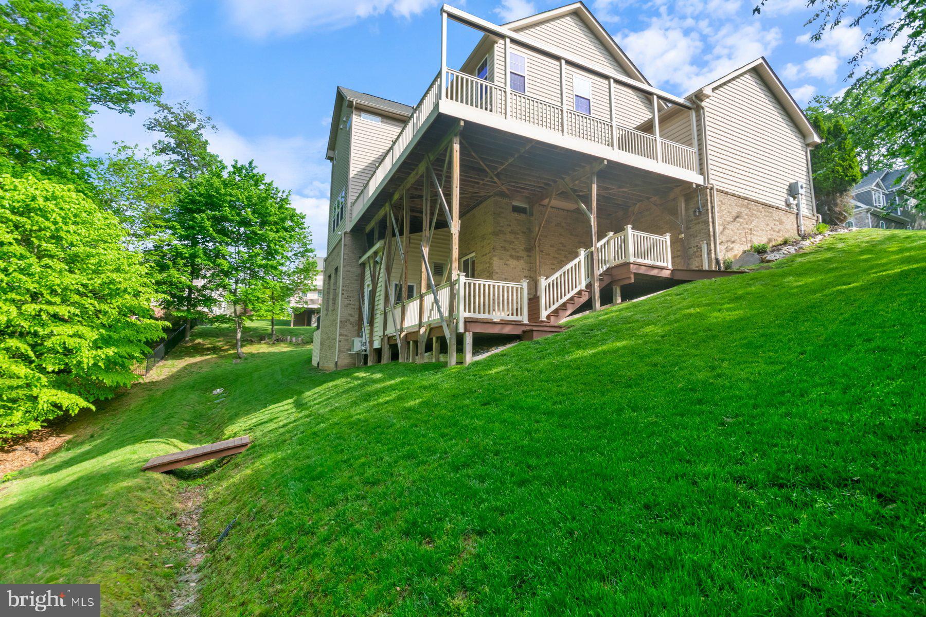 ASPEN LAKE LINGANORE - Residential