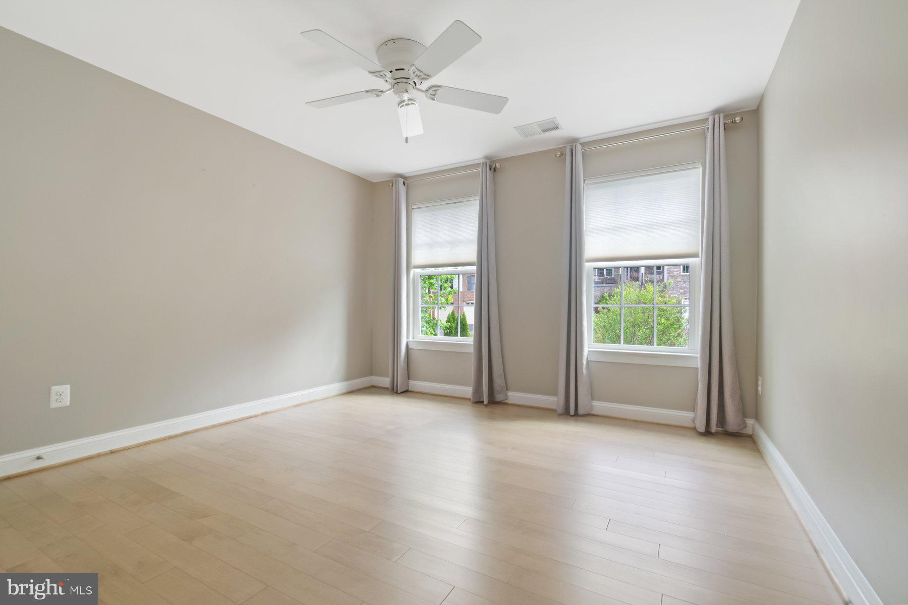 ASPEN LAKE LINGANORE - Residential