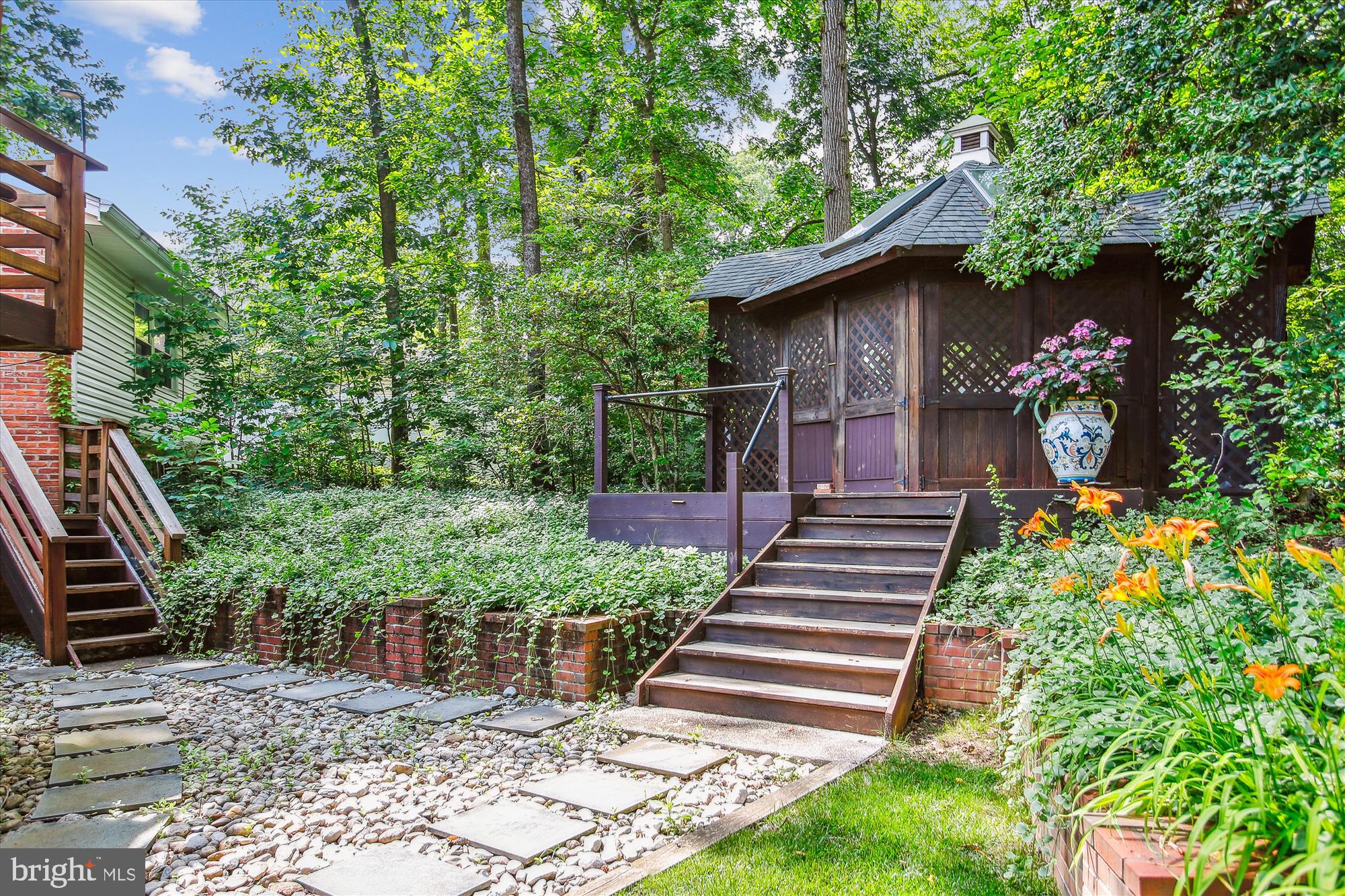 MT VERNON FOREST - Residential