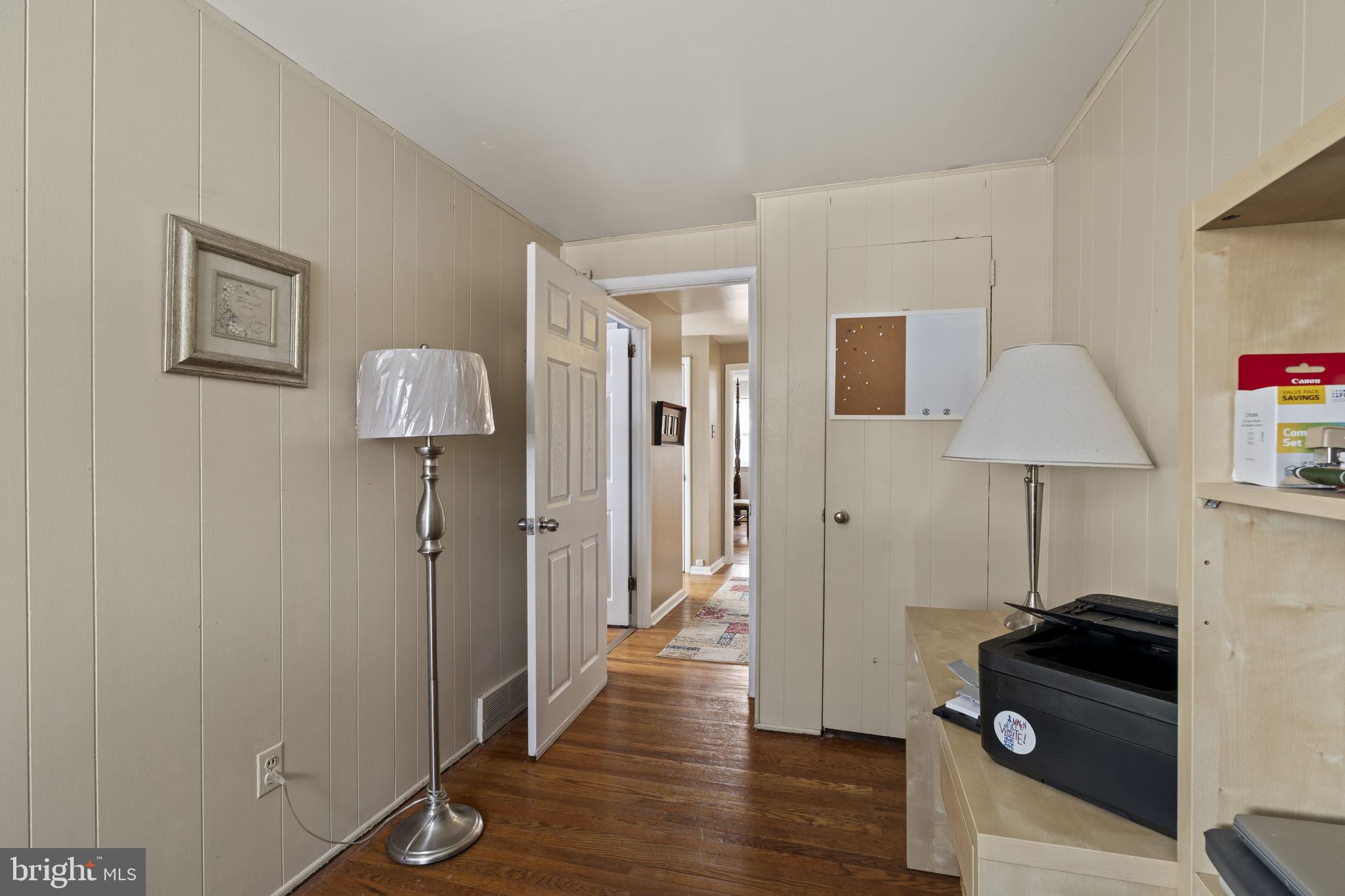 HOLME CIRCLE - Residential