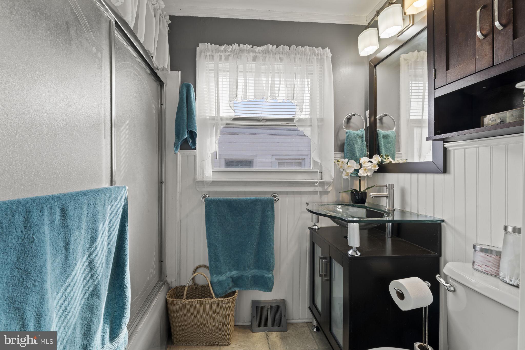 HOLME CIRCLE - Residential