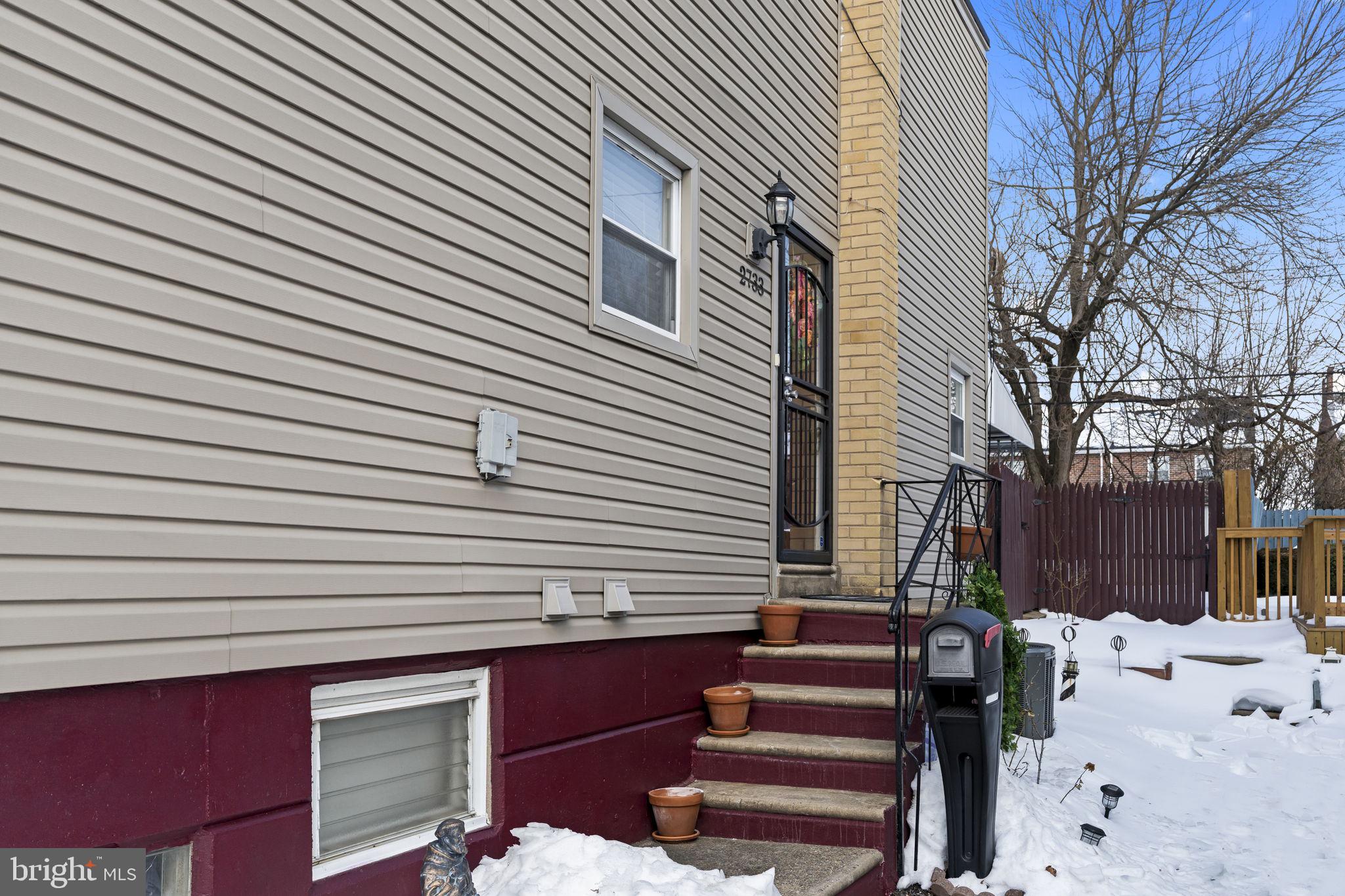 HOLME CIRCLE - Residential