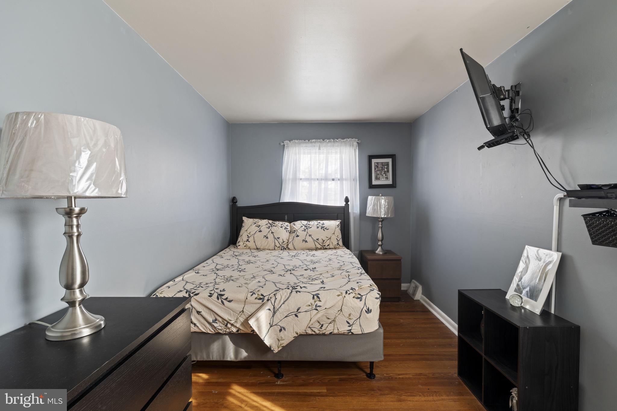 HOLME CIRCLE - Residential