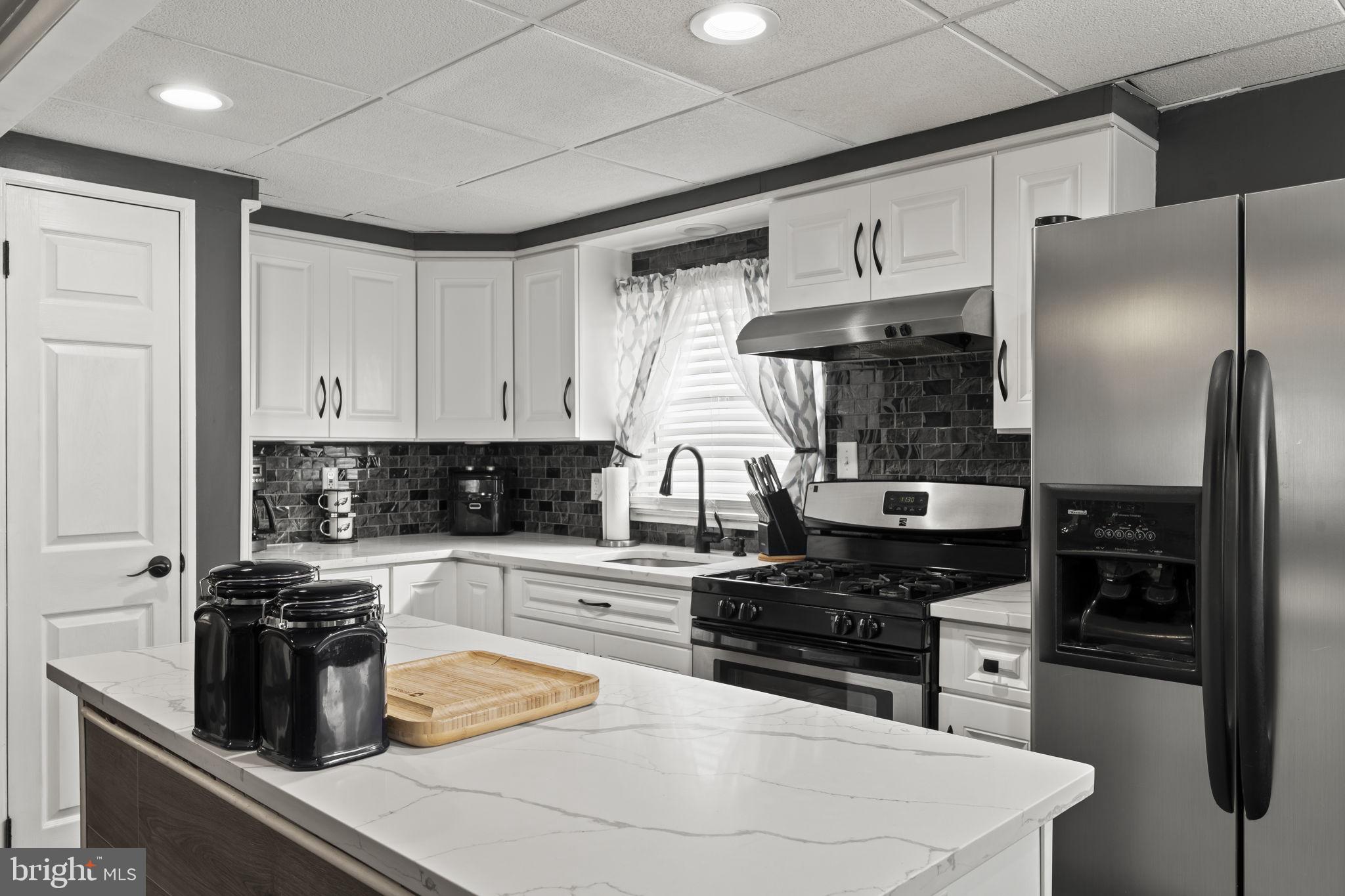 HOLME CIRCLE - Residential