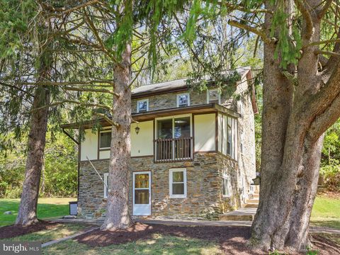 2122 W SPRINGFIELD ROAD GLEN ROCK PA 17327