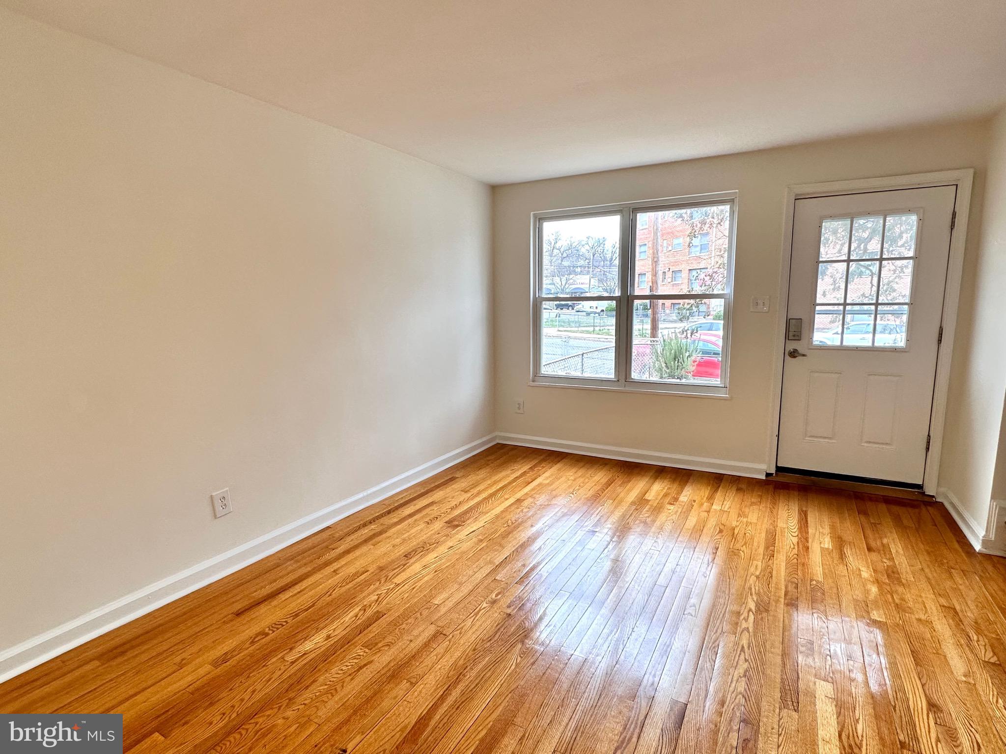 HUME SPRINGS - Residential