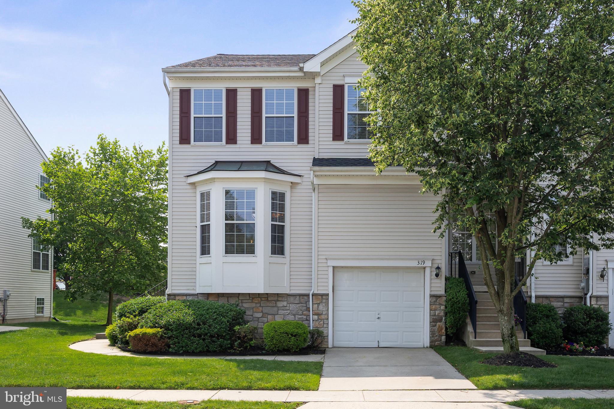 319 HUNTINGTON DRIVE