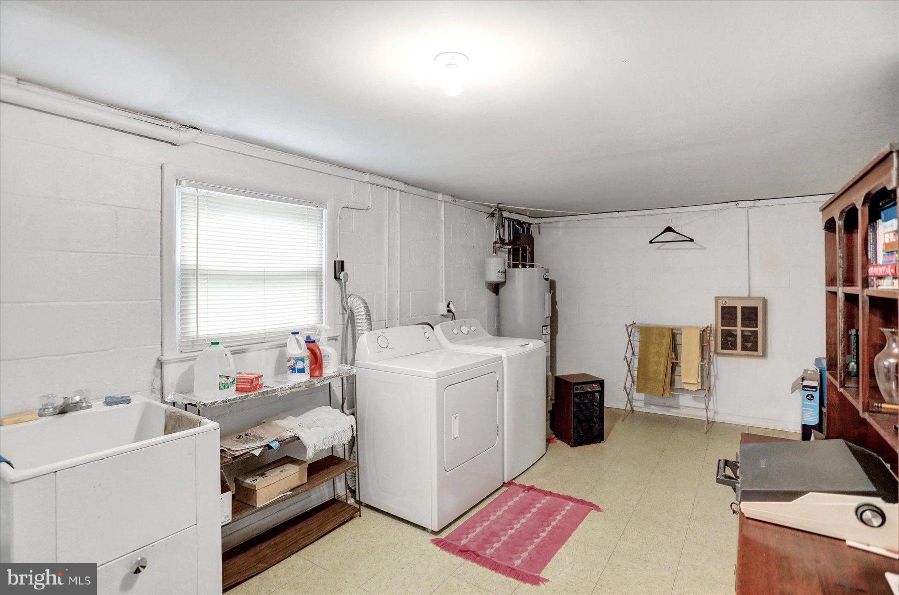 NOLL MANOR - Residential