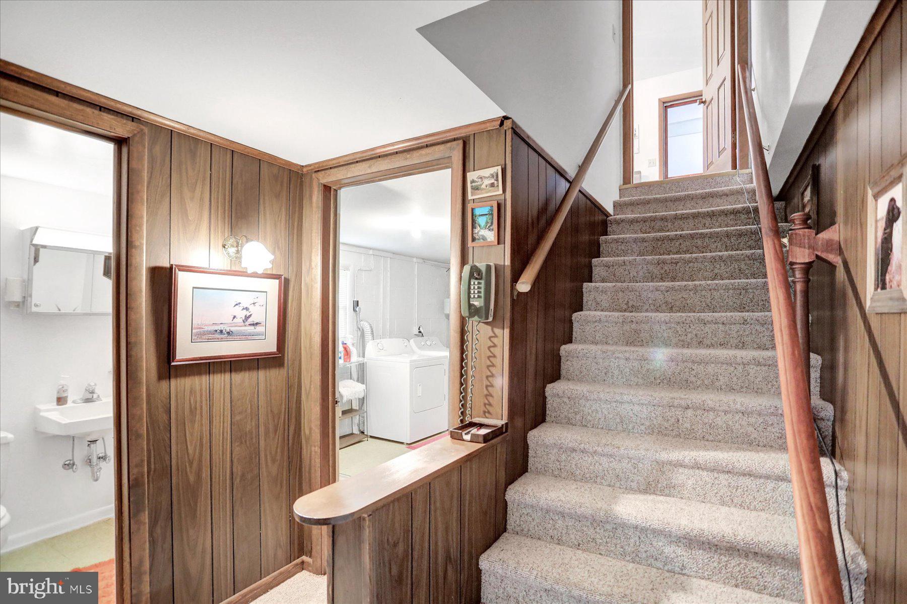 NOLL MANOR - Residential