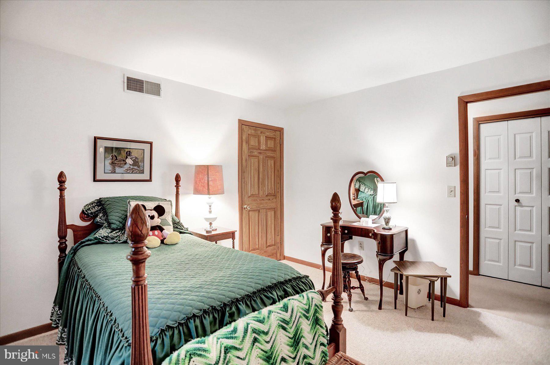 NOLL MANOR - Residential