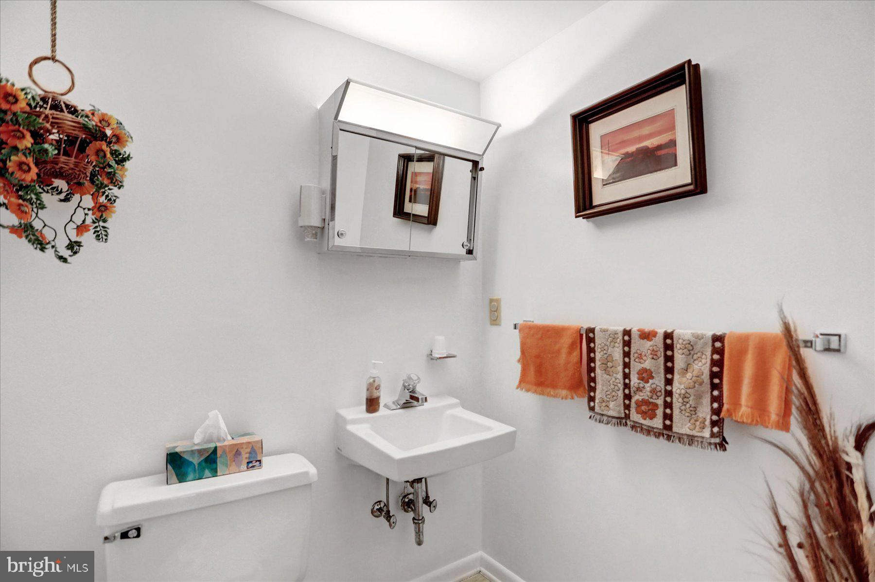 NOLL MANOR - Residential