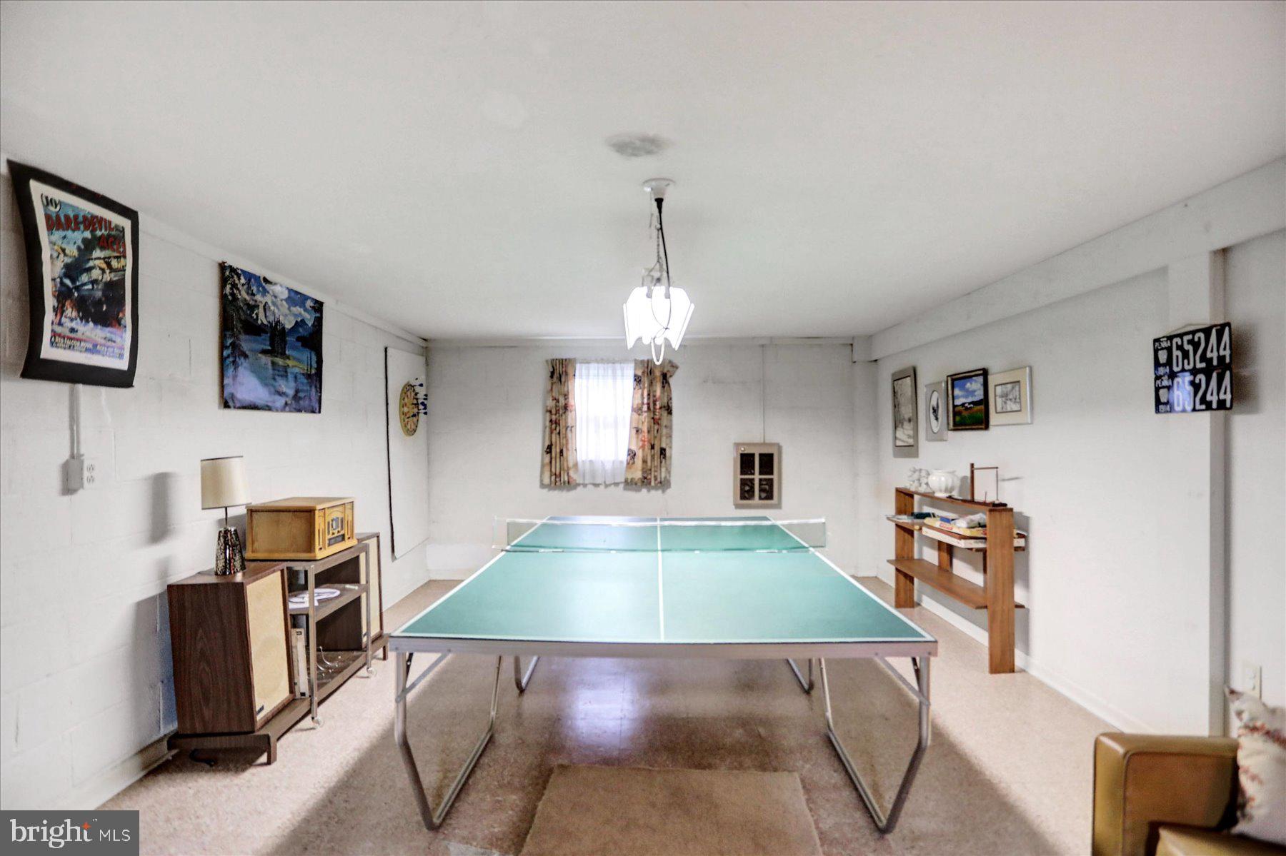 NOLL MANOR - Residential