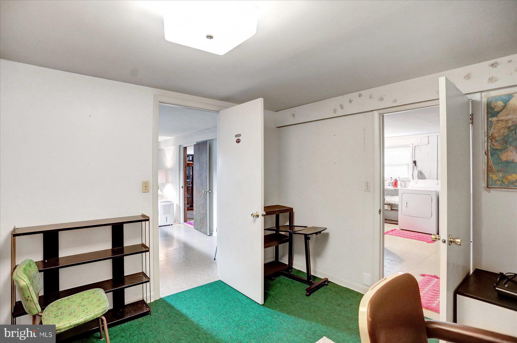 NOLL MANOR - Residential