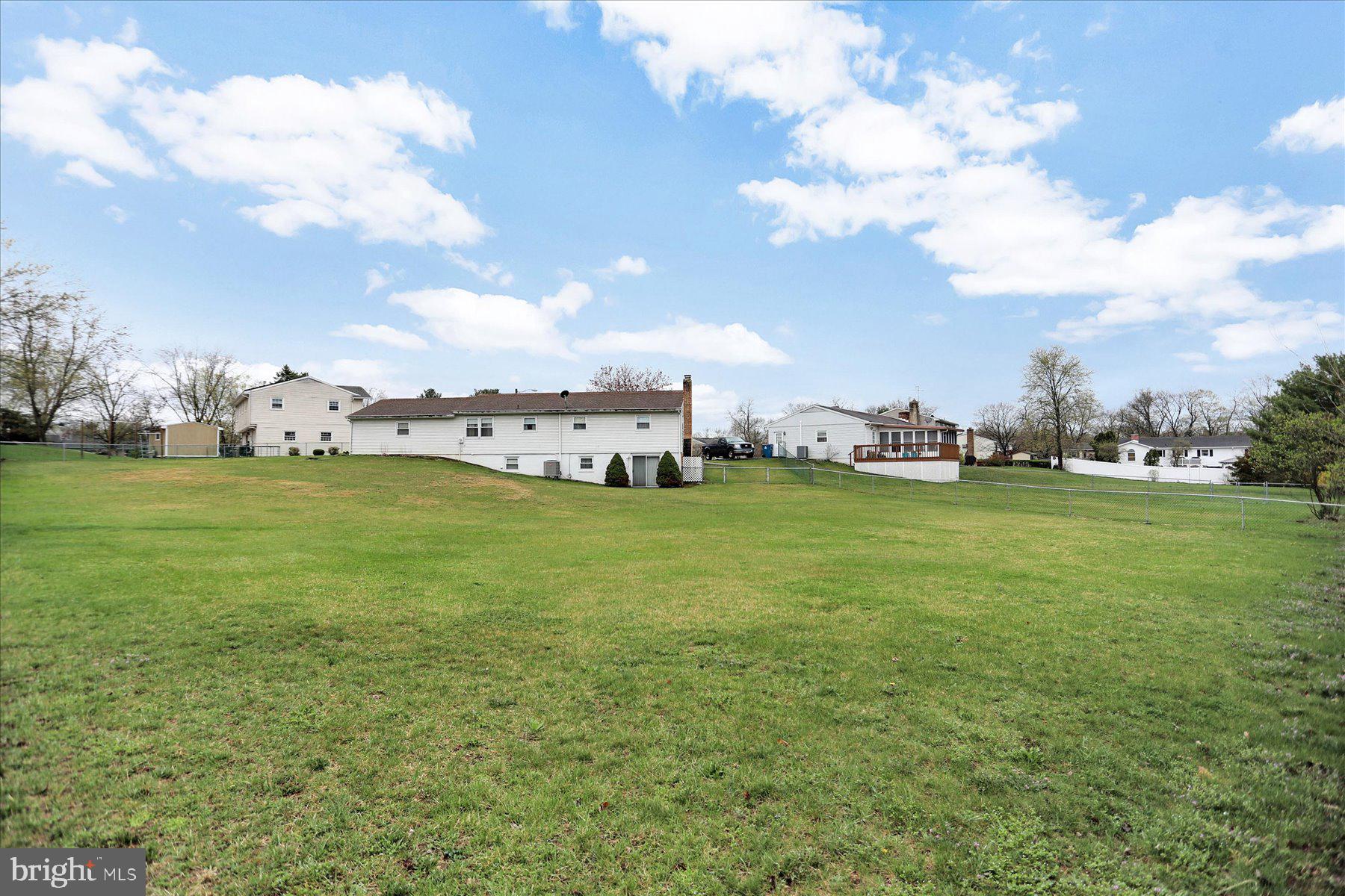 NOLL MANOR - Residential