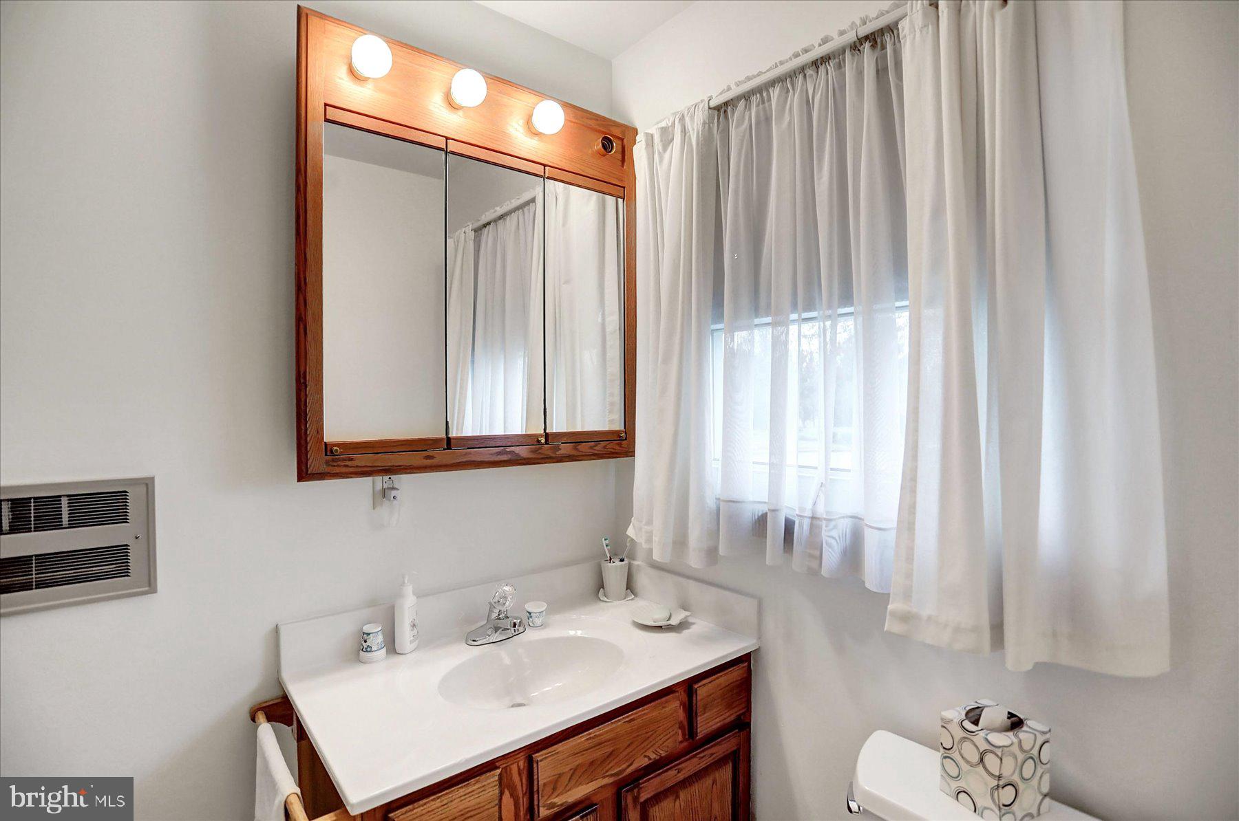 NOLL MANOR - Residential