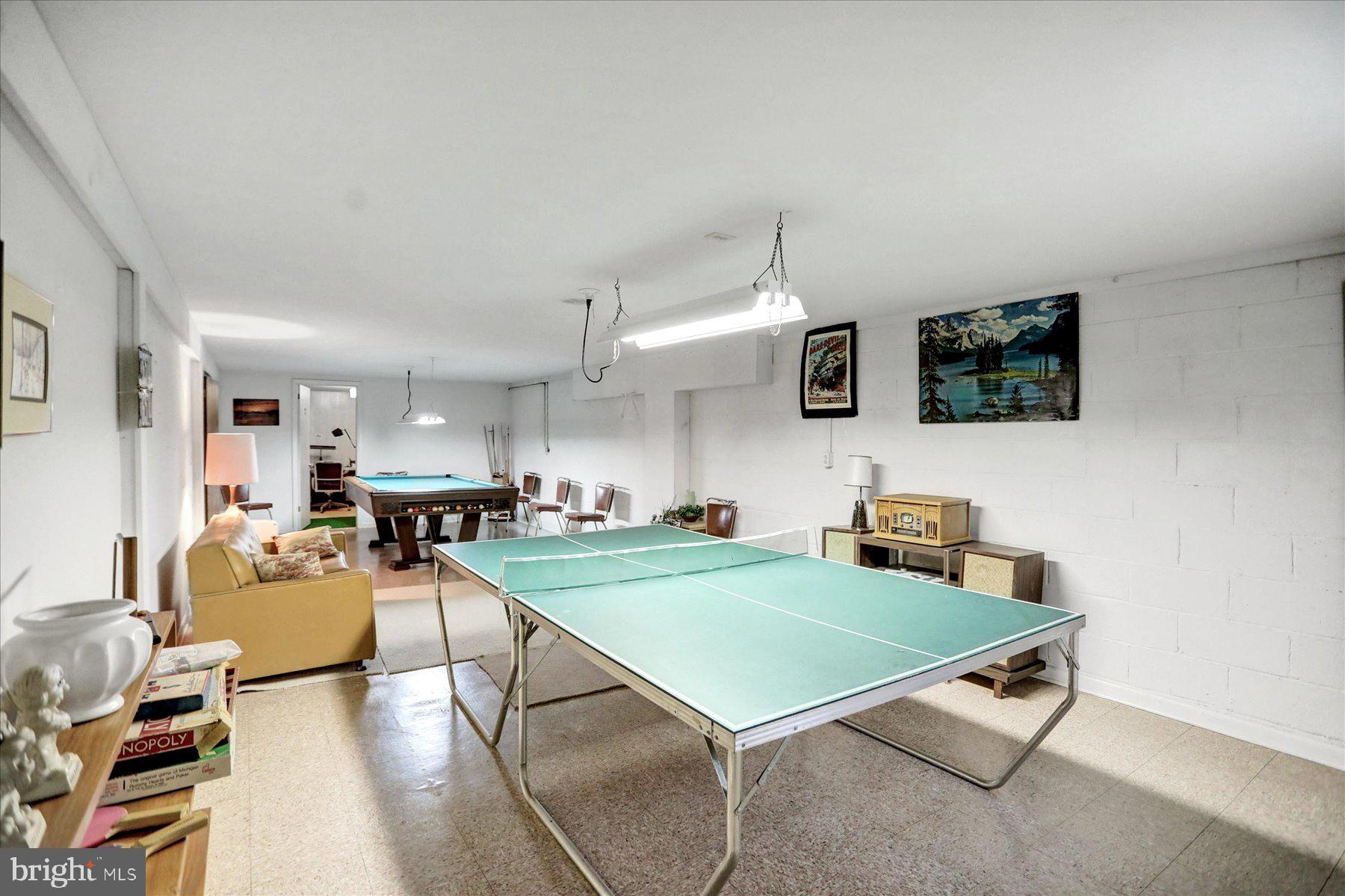 NOLL MANOR - Residential