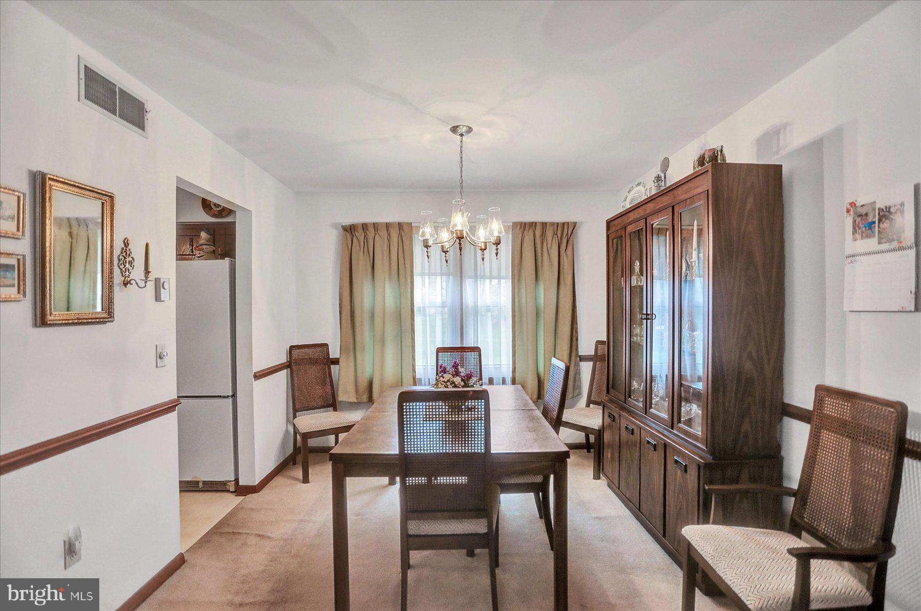 NOLL MANOR - Residential