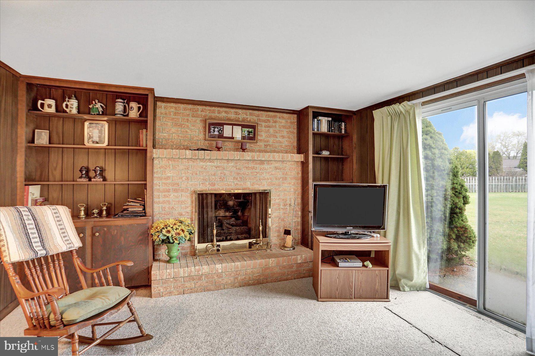 NOLL MANOR - Residential