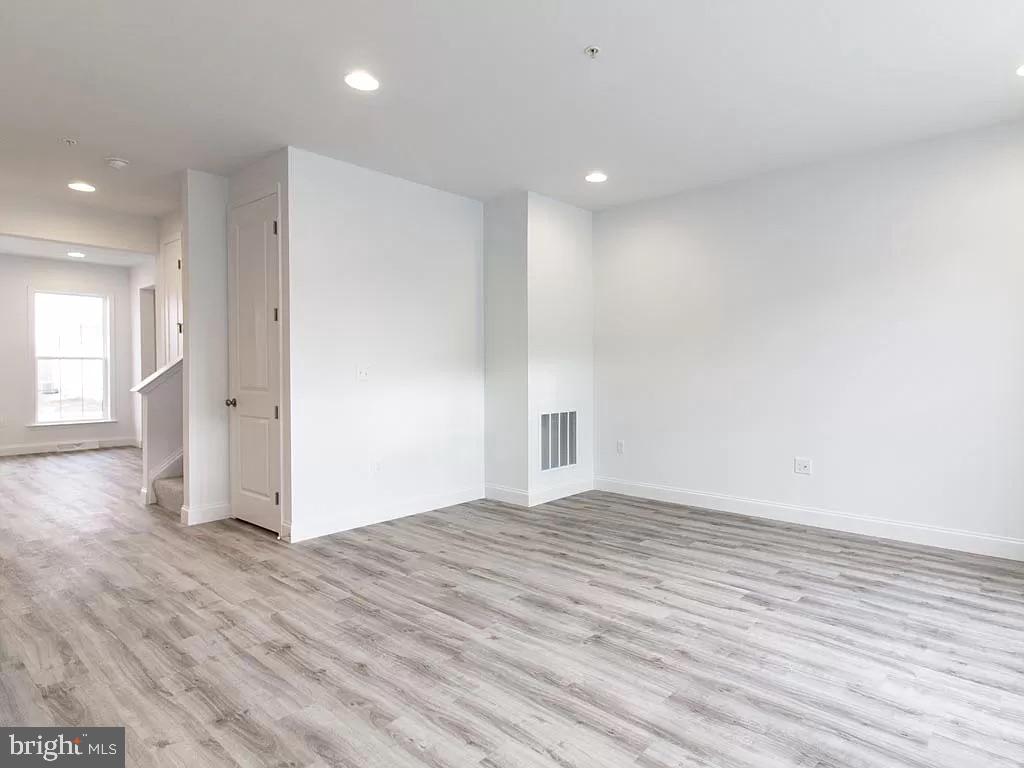 WALDEN - Residential Lease