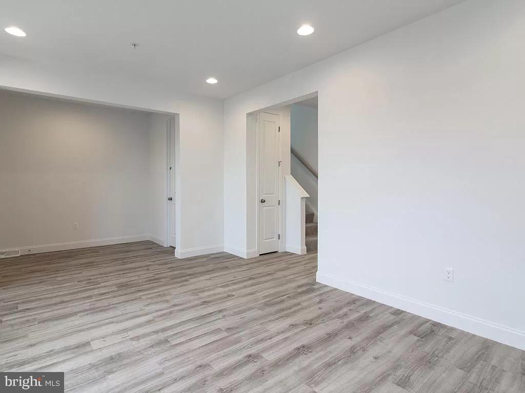 WALDEN - Residential Lease