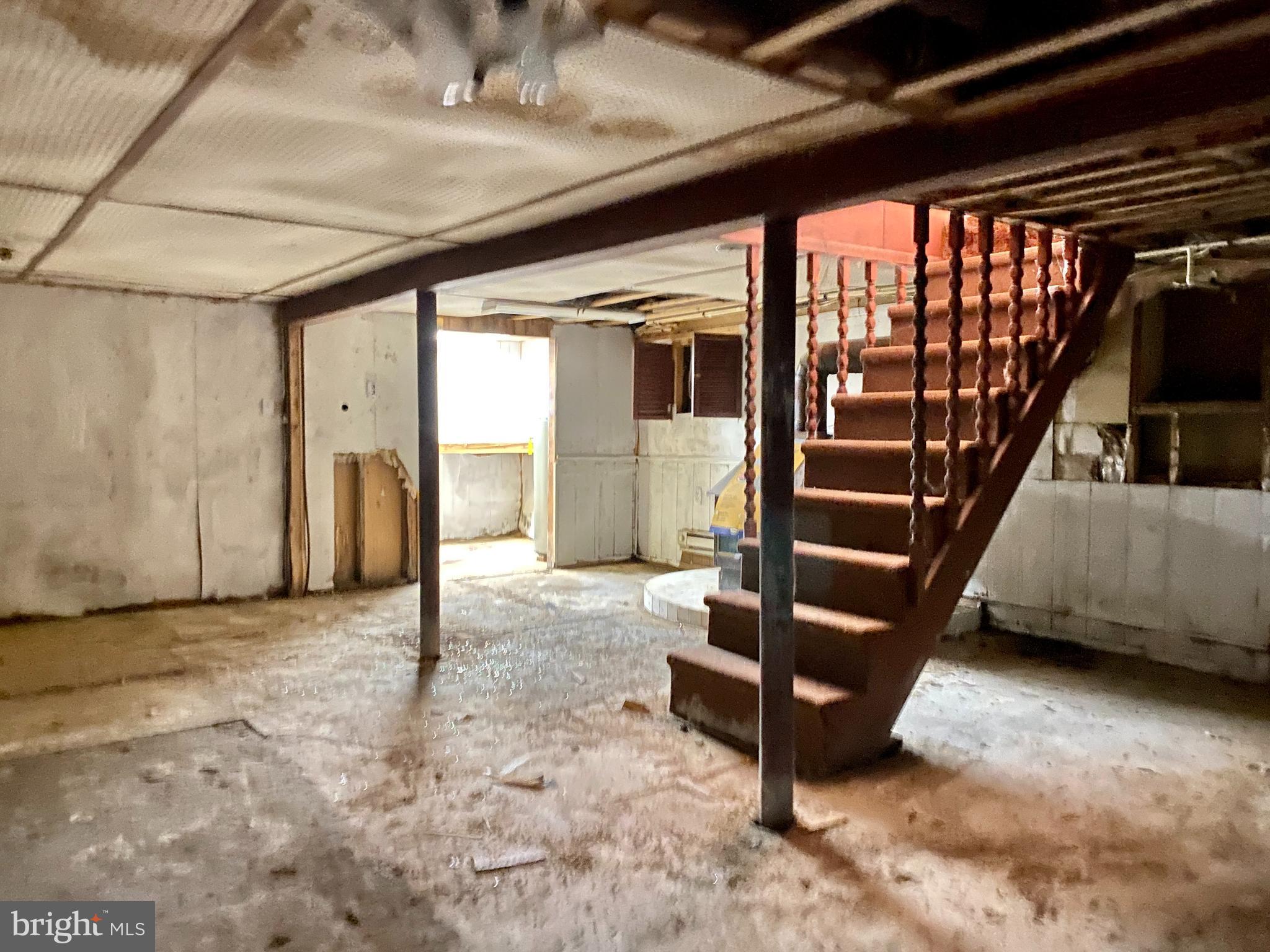 UPPER MAGOTHY BEACH - Residential